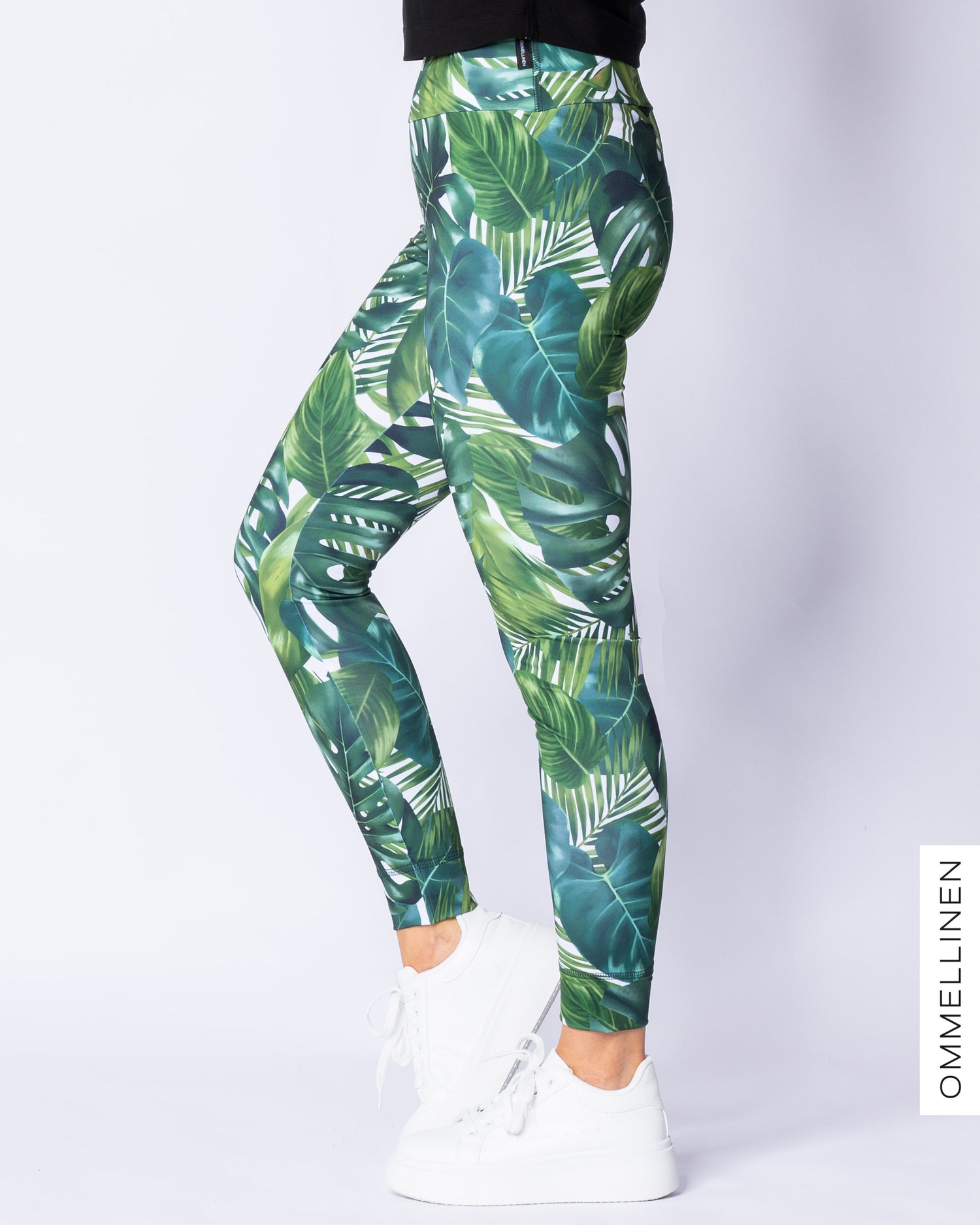 SPORT leggings, Lehdet