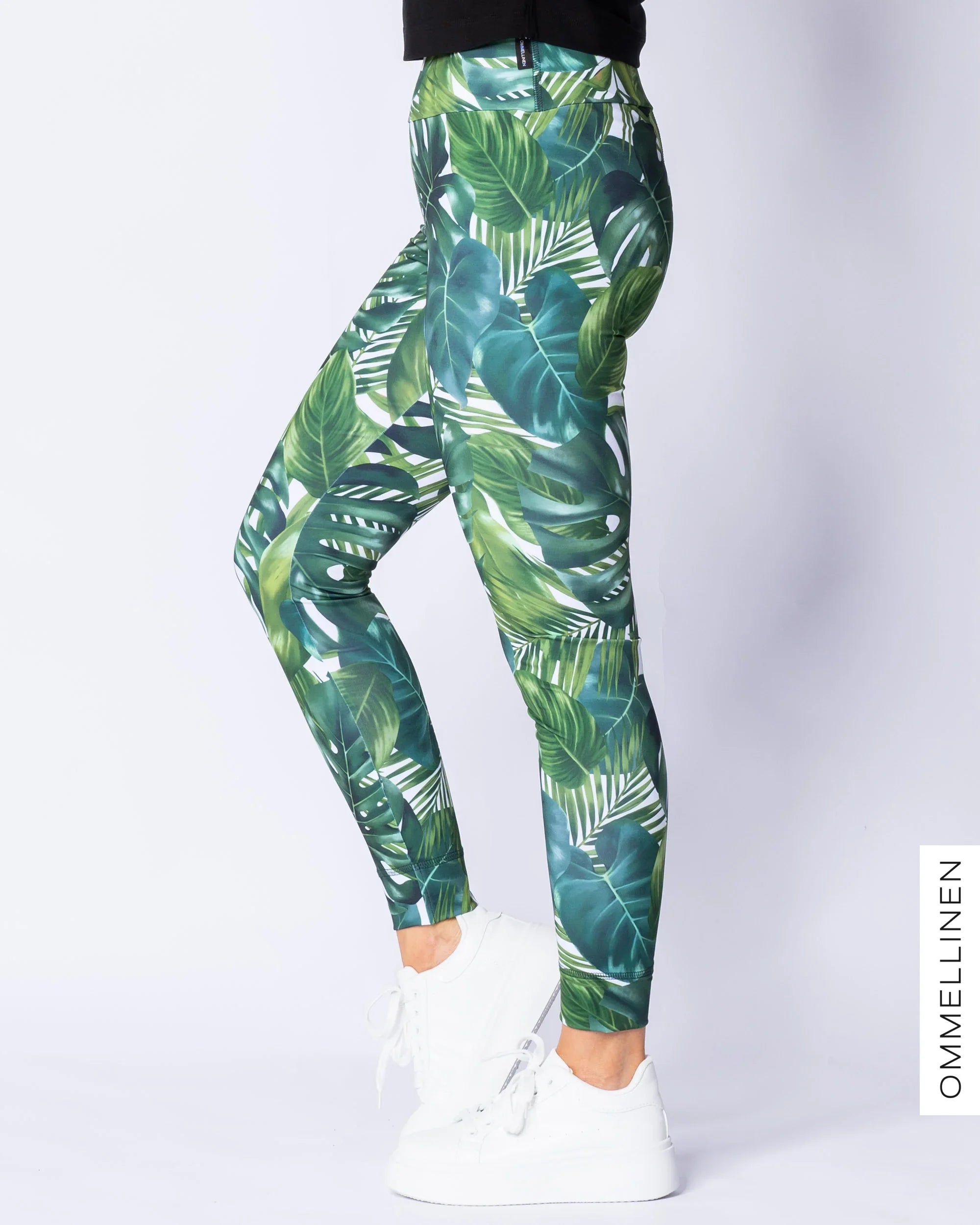 SPORT leggings, Lehdet