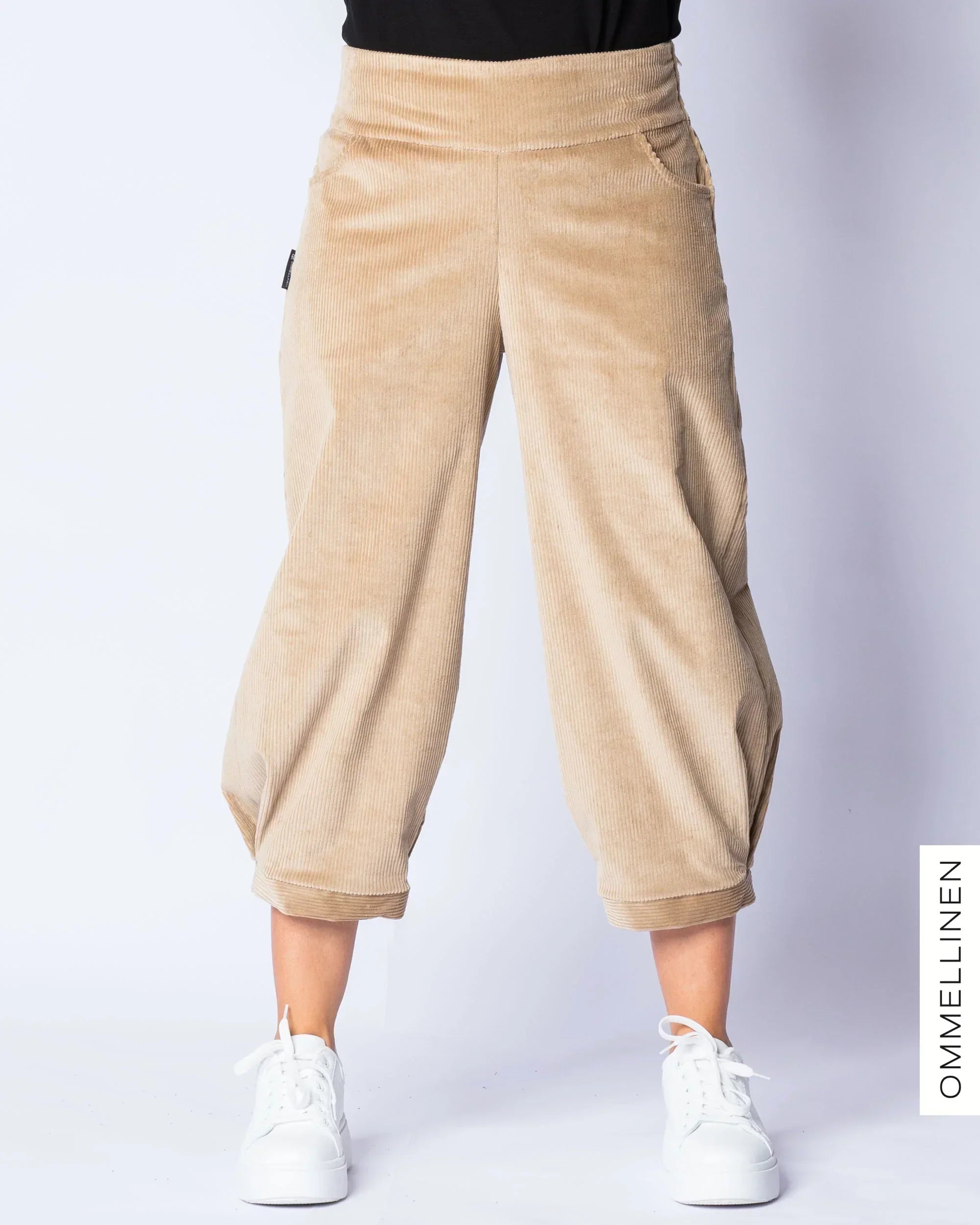 CORDUROY short pants, sand - slight II-quality