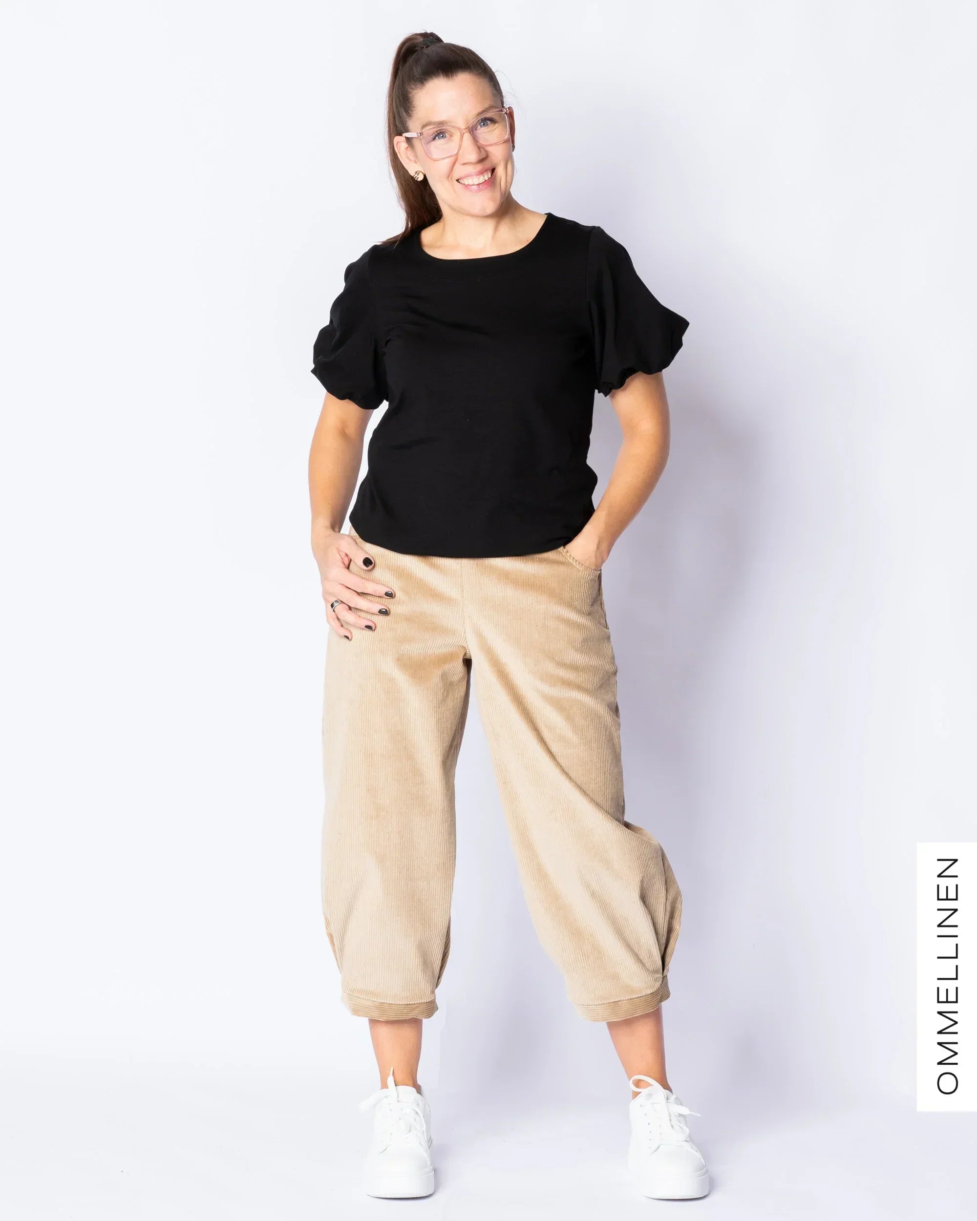 CORDUROY short pants, sand - slight II-quality