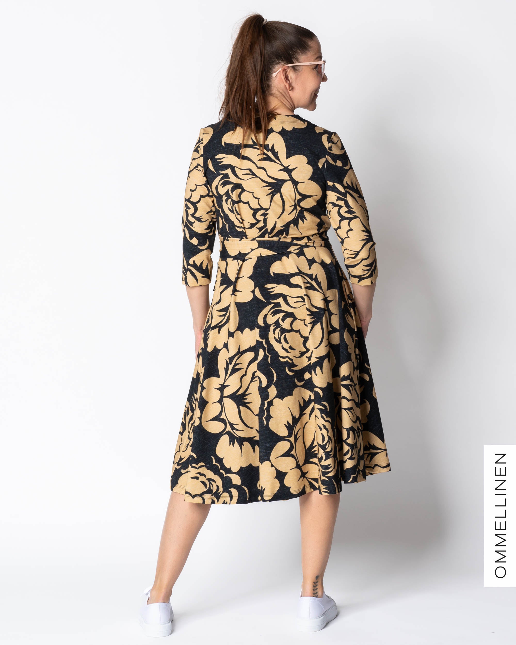 WHOOPS! WRAP dress, Babushka Roses Giant - black/sand - L