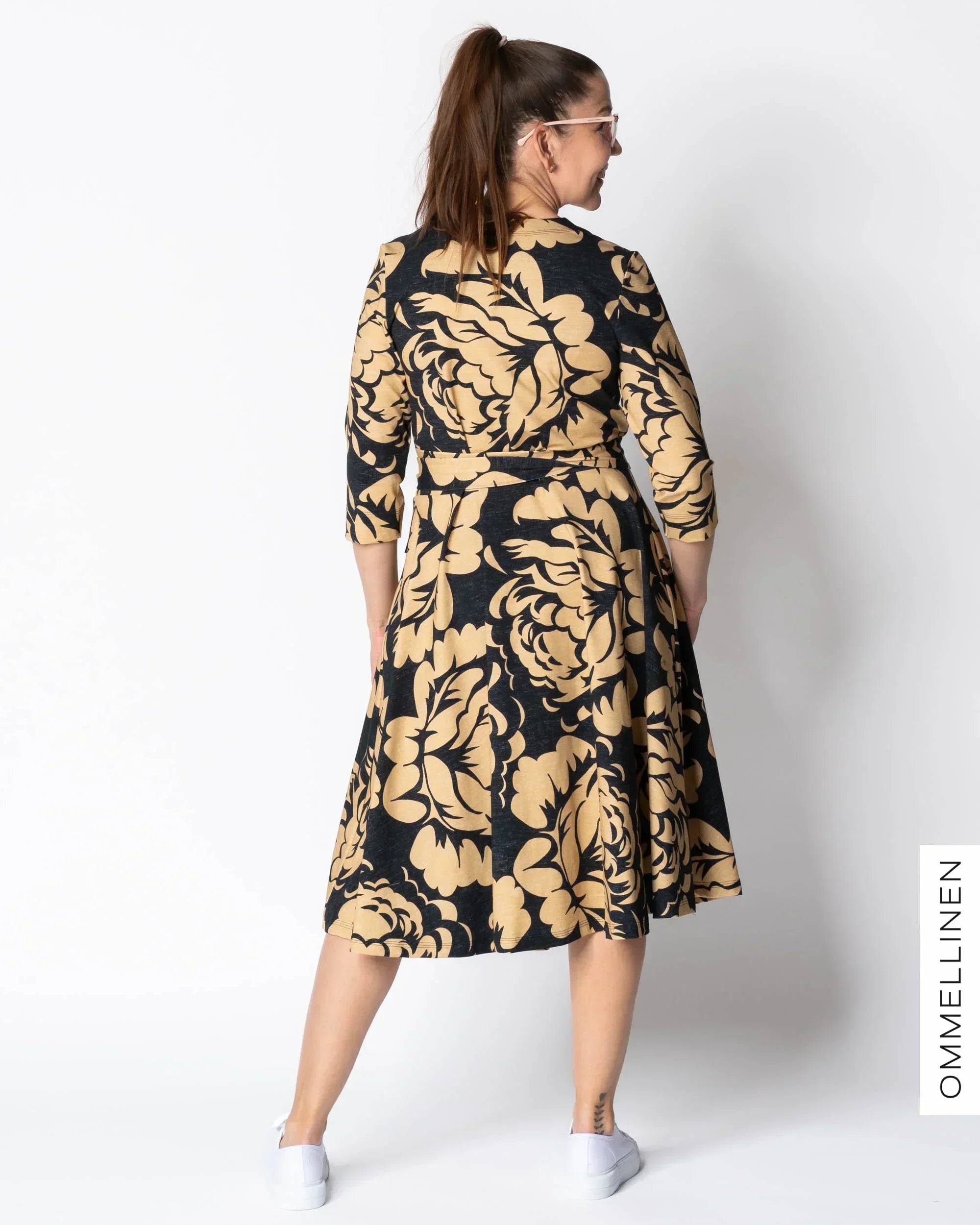 WHOOPS! WRAP dress, Babushka Roses Giant - black/sand - XL