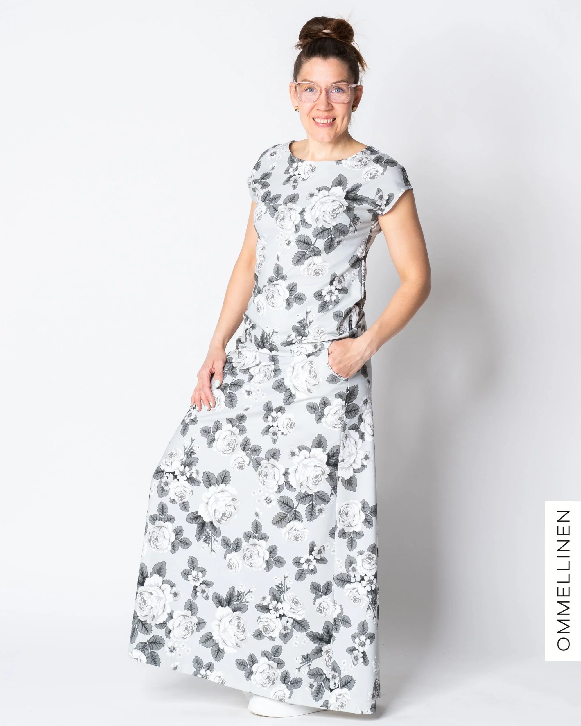 LEMPI t-shirt, Babushka Roses - grey, slight II-quality