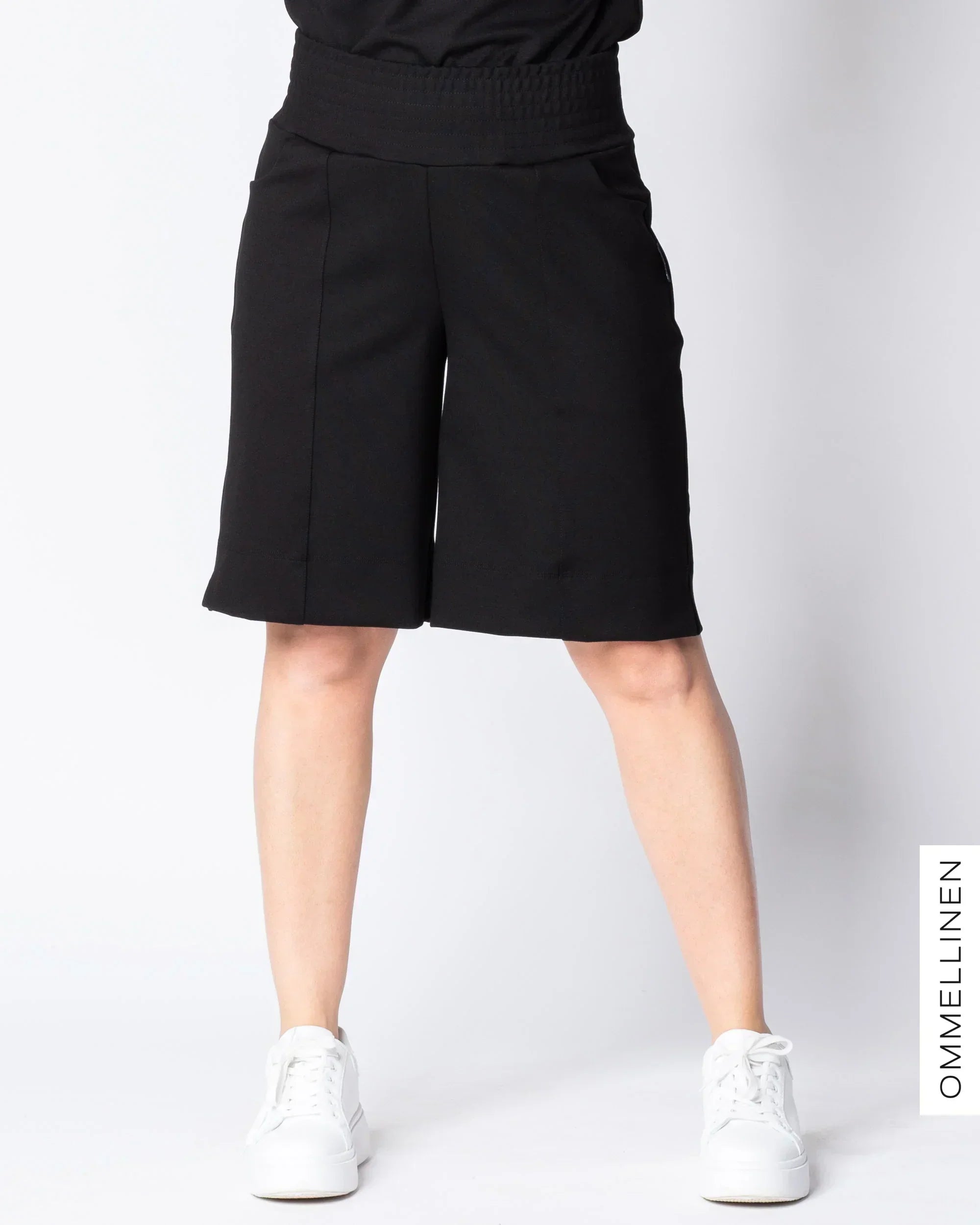 LEMPI shorts, black