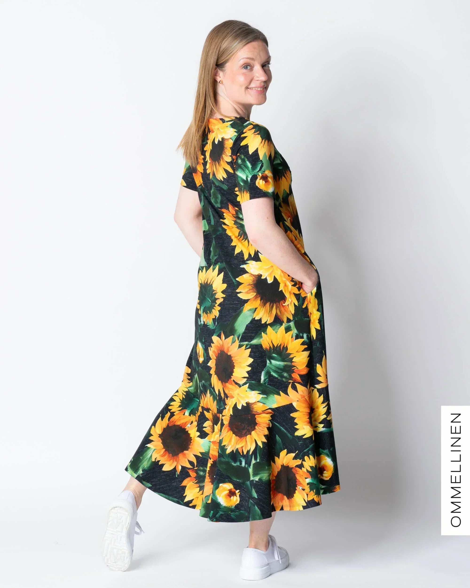 HULMU dress, Auringonkukka - black