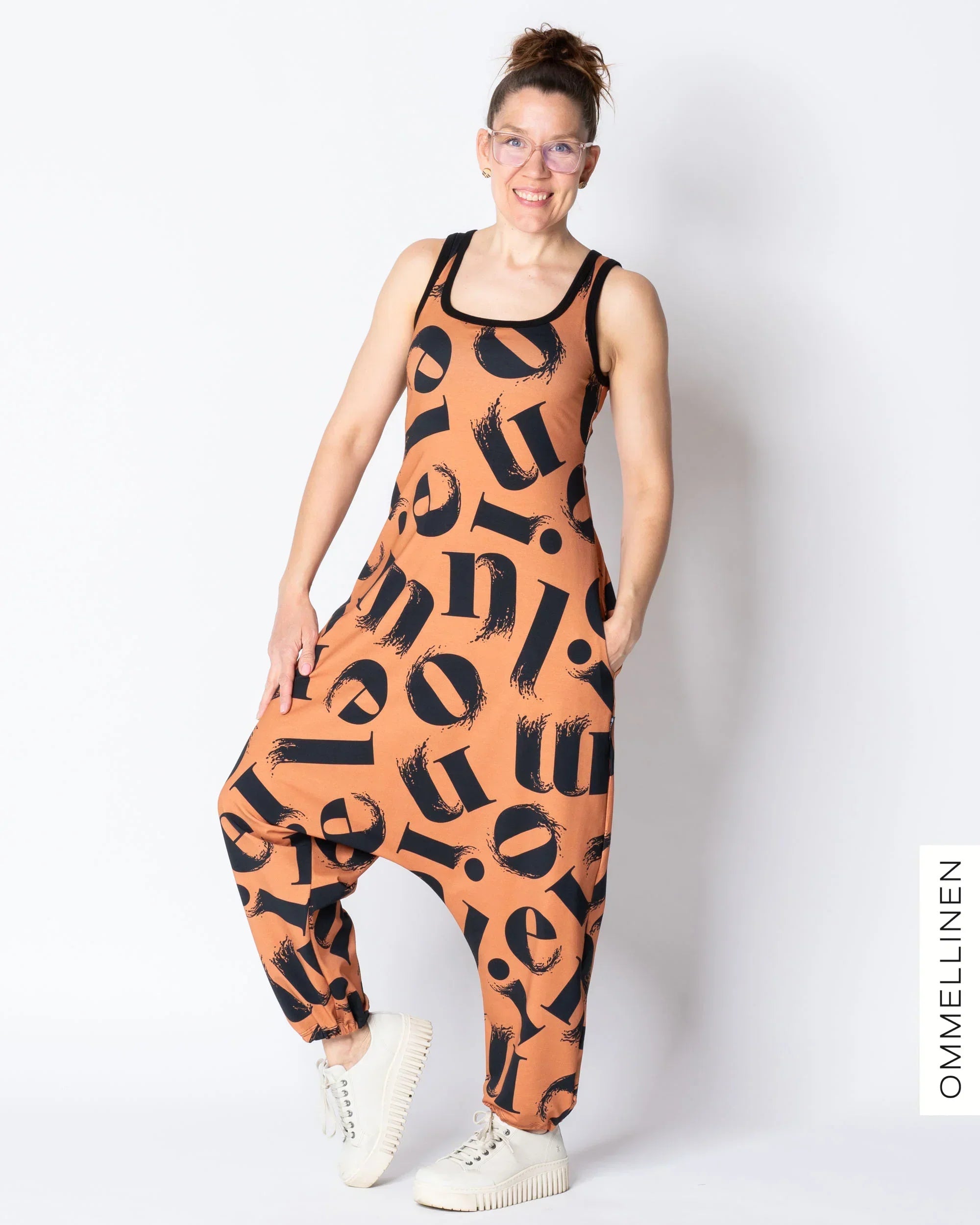 HAAREMI jumpsuit, Kirjaimet - brown, slight II-quality