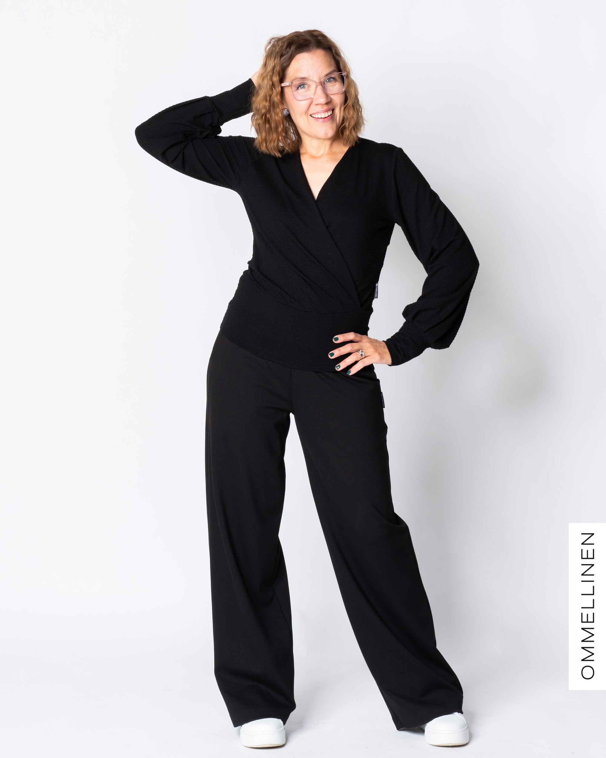 HELMI shirt, black