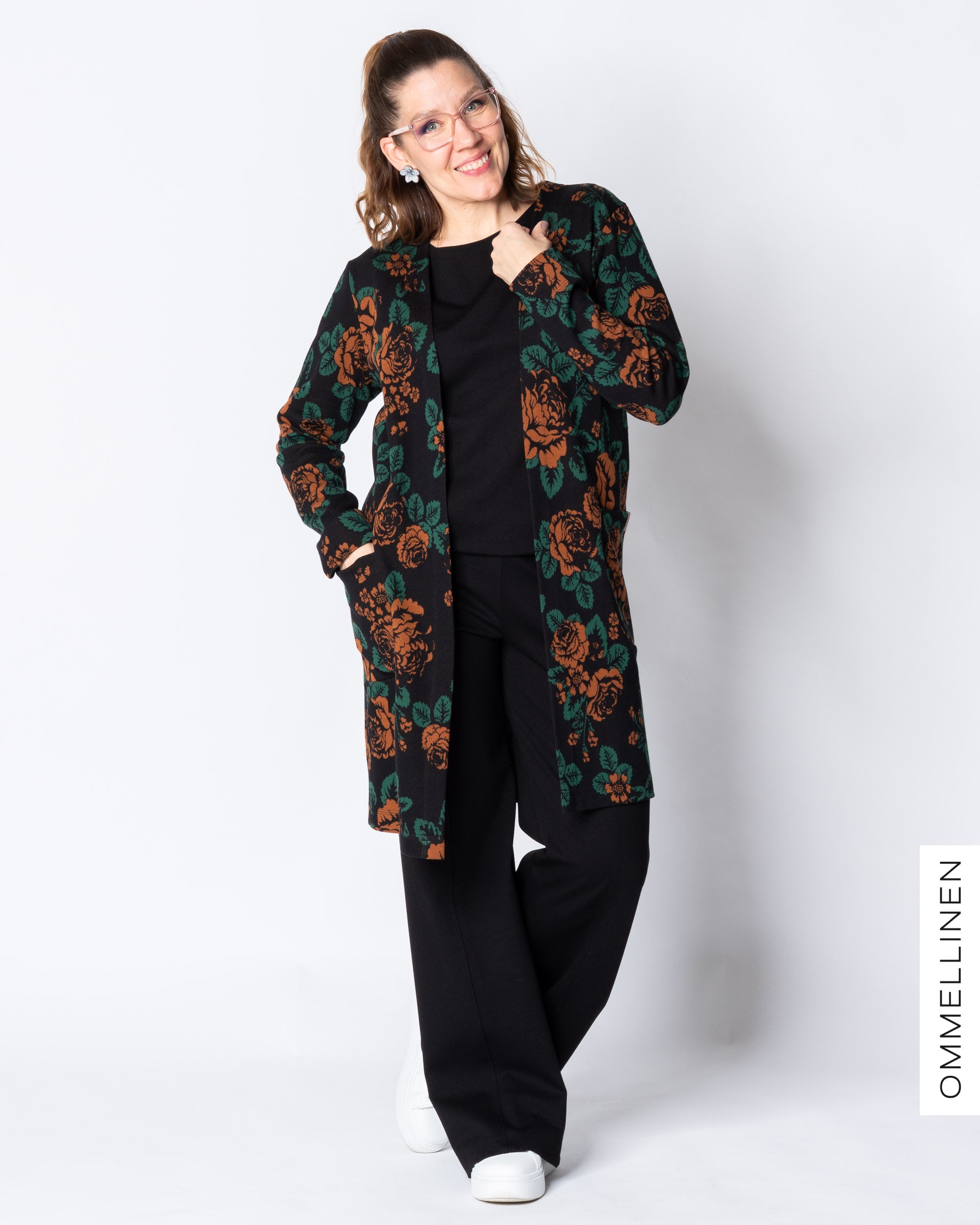 SÄRMÄ jacket, Babushka Roses - black/brown