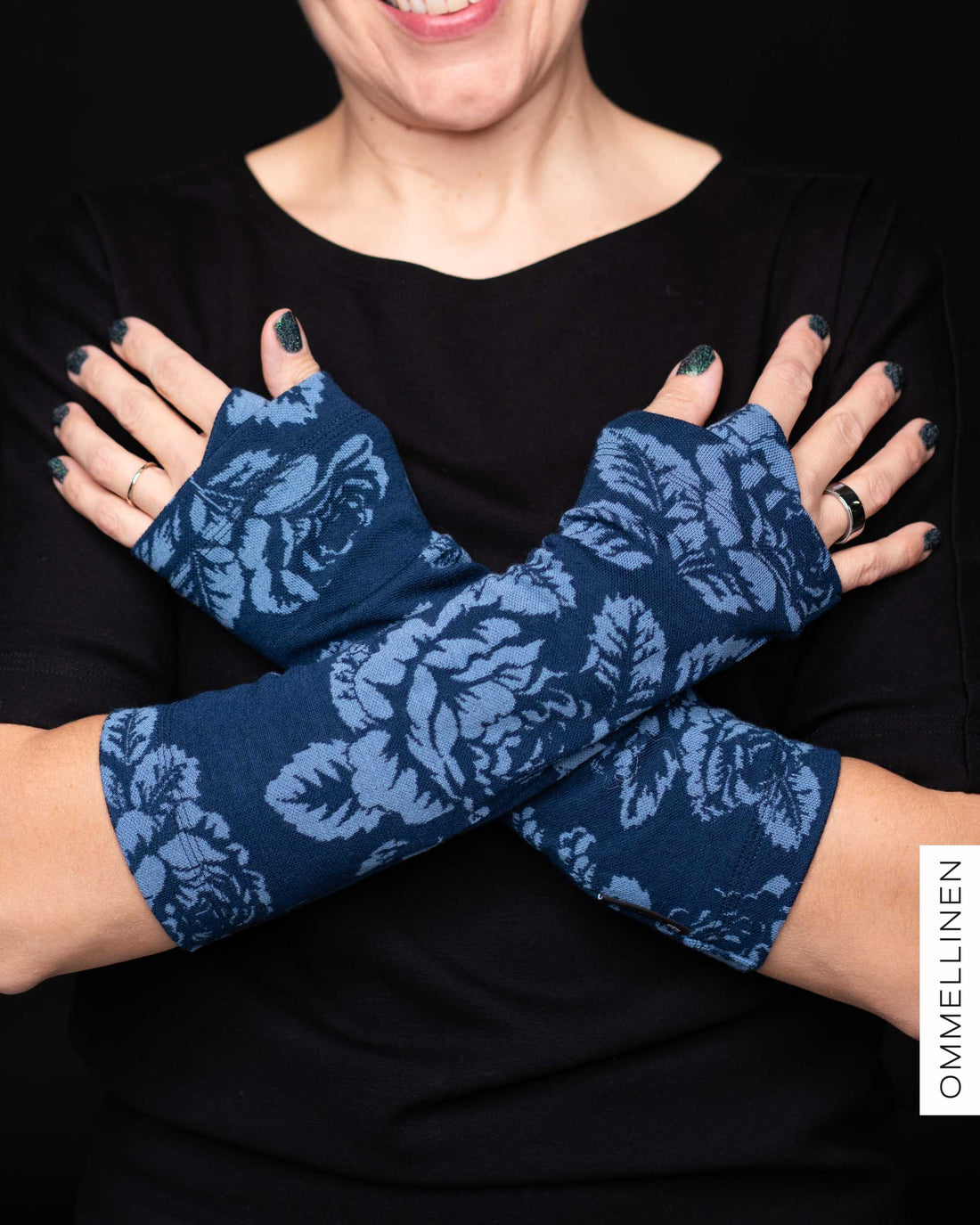 HALF gloves merino wool, Babushka Roses - blue