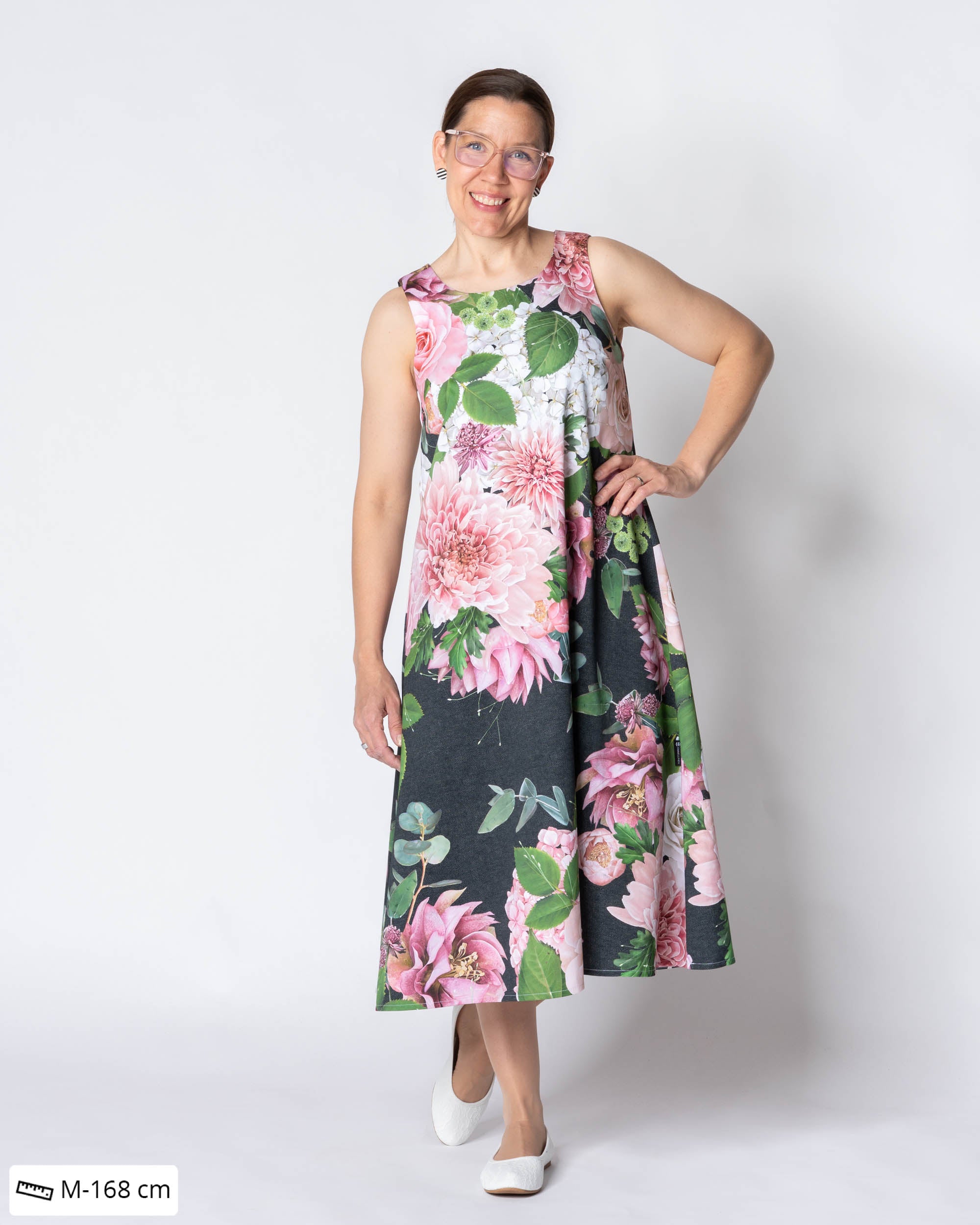 TYYLI dress, Kukkakimppu - black