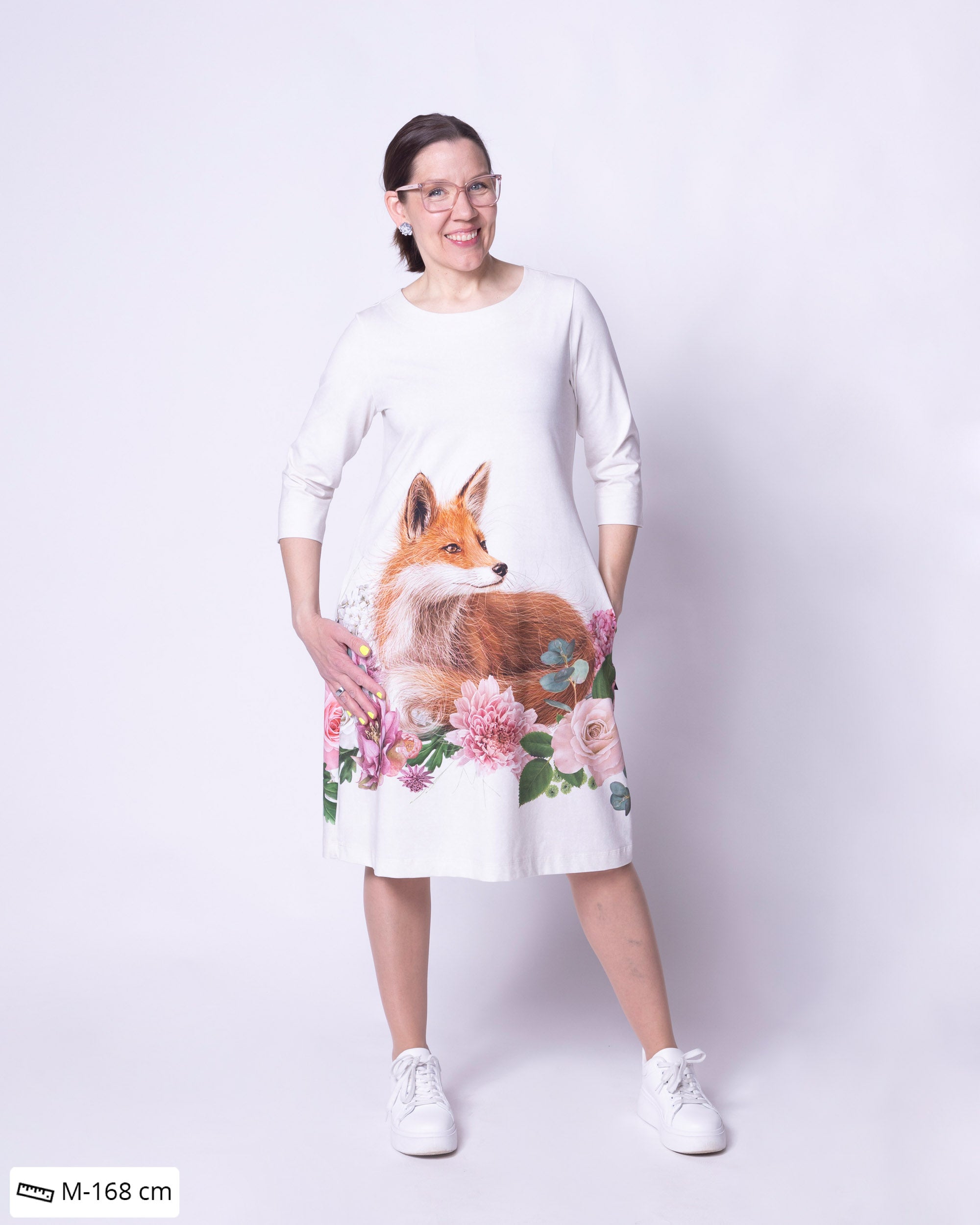 IISI dress, Kukkakimppu ja kettu - light