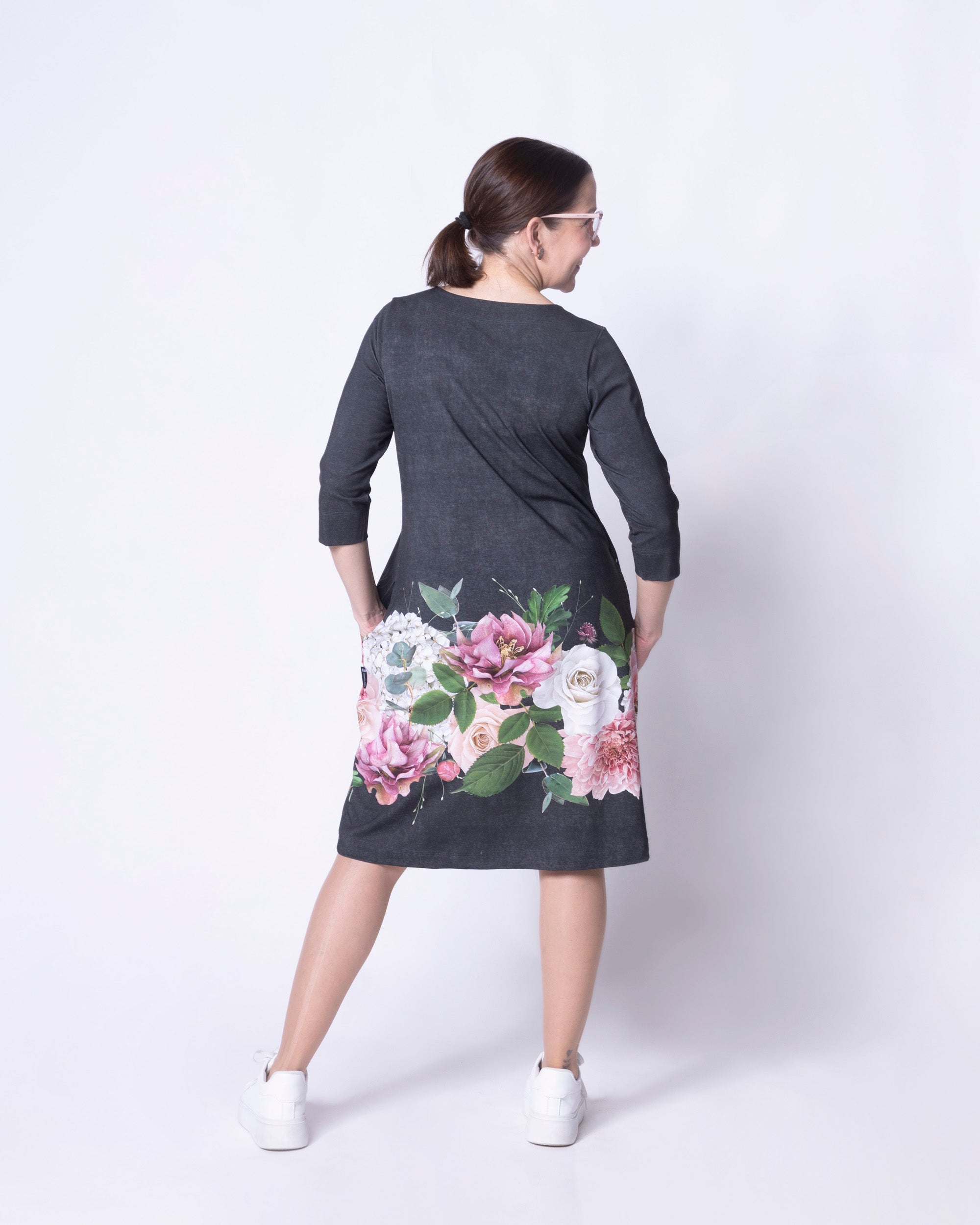 IISI dress, Kukkakimppu ja kettu - grey