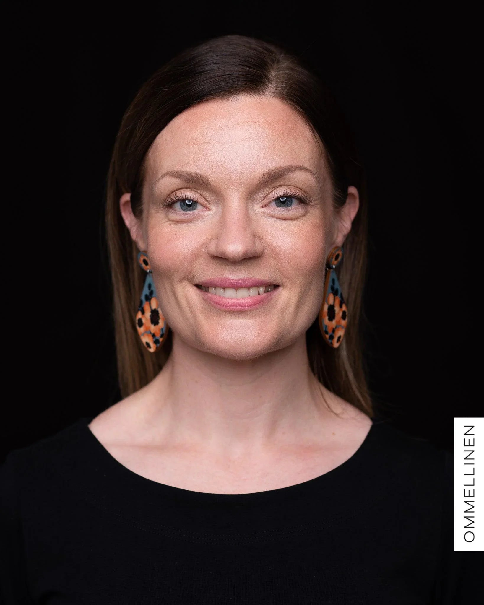 Korvakorut, Ikebana Syysvuokot sinivihreƤ - riippuva - Ommellinen