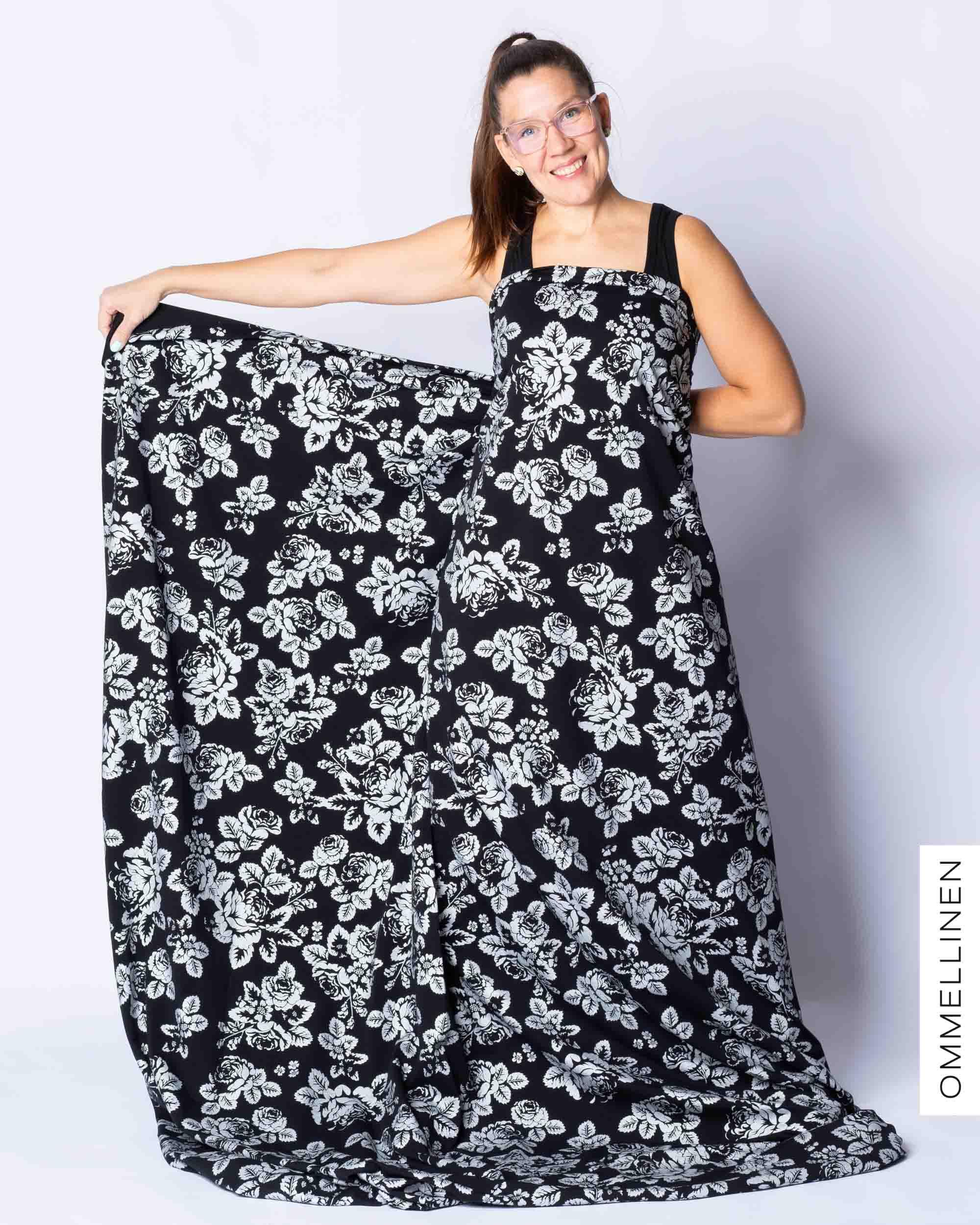 Glitter printed french terry - PRE-CUT, Babushka Roses - silver