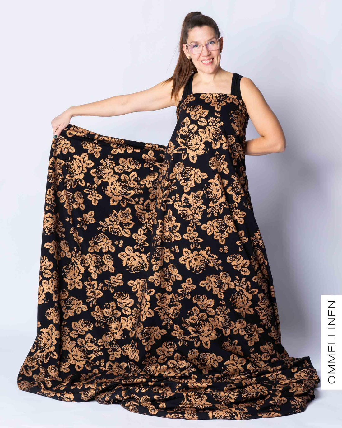 Glitter printed french terry - PRE-CUT, Babushka Roses - copper