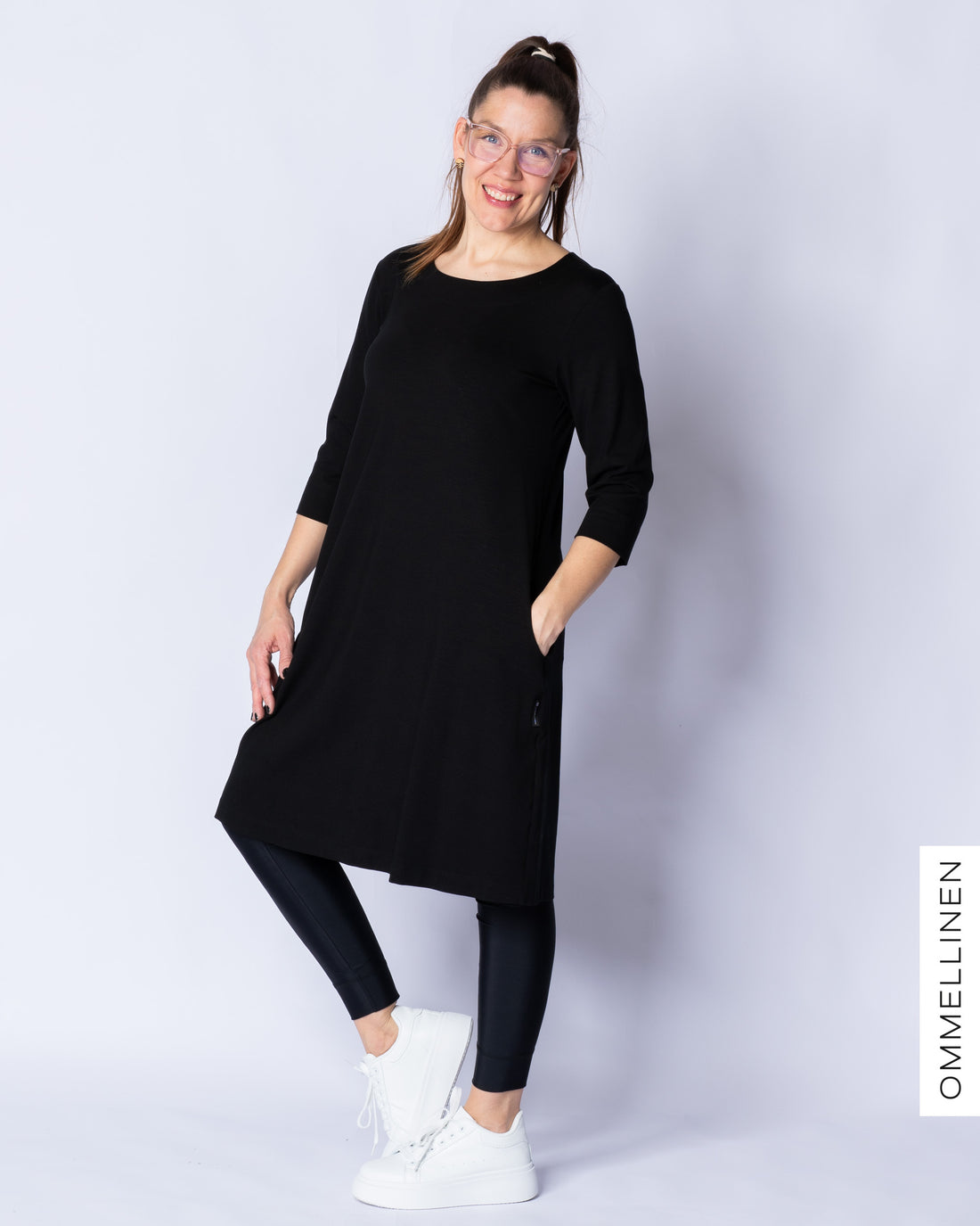 VEKKI tunic, black