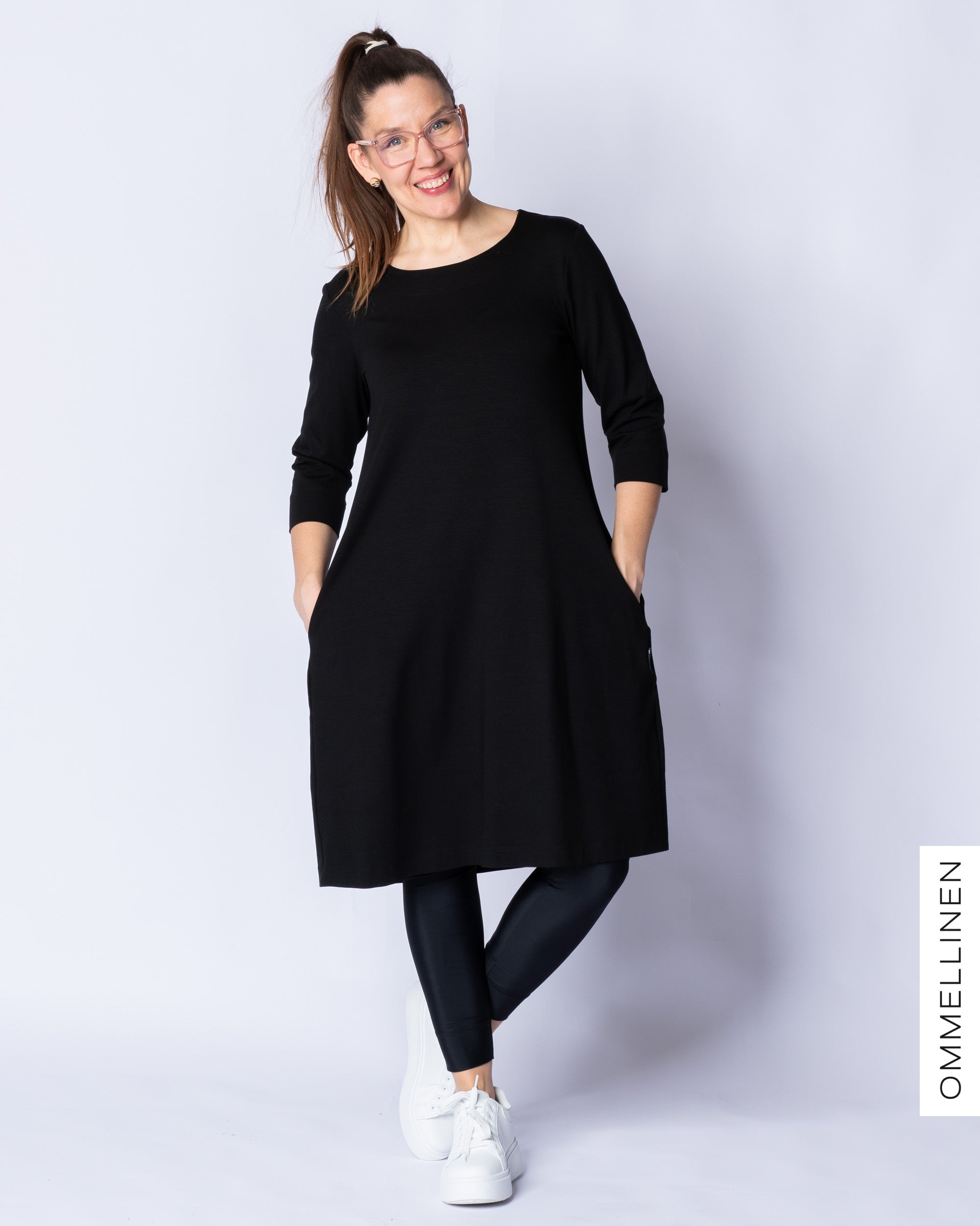 VEKKI tunic, black