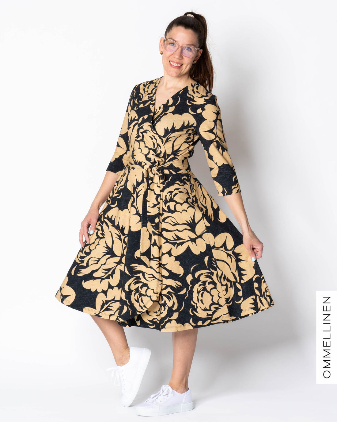 WHOOPS! WRAP dress, Babushka Roses Giant - black/sand - L