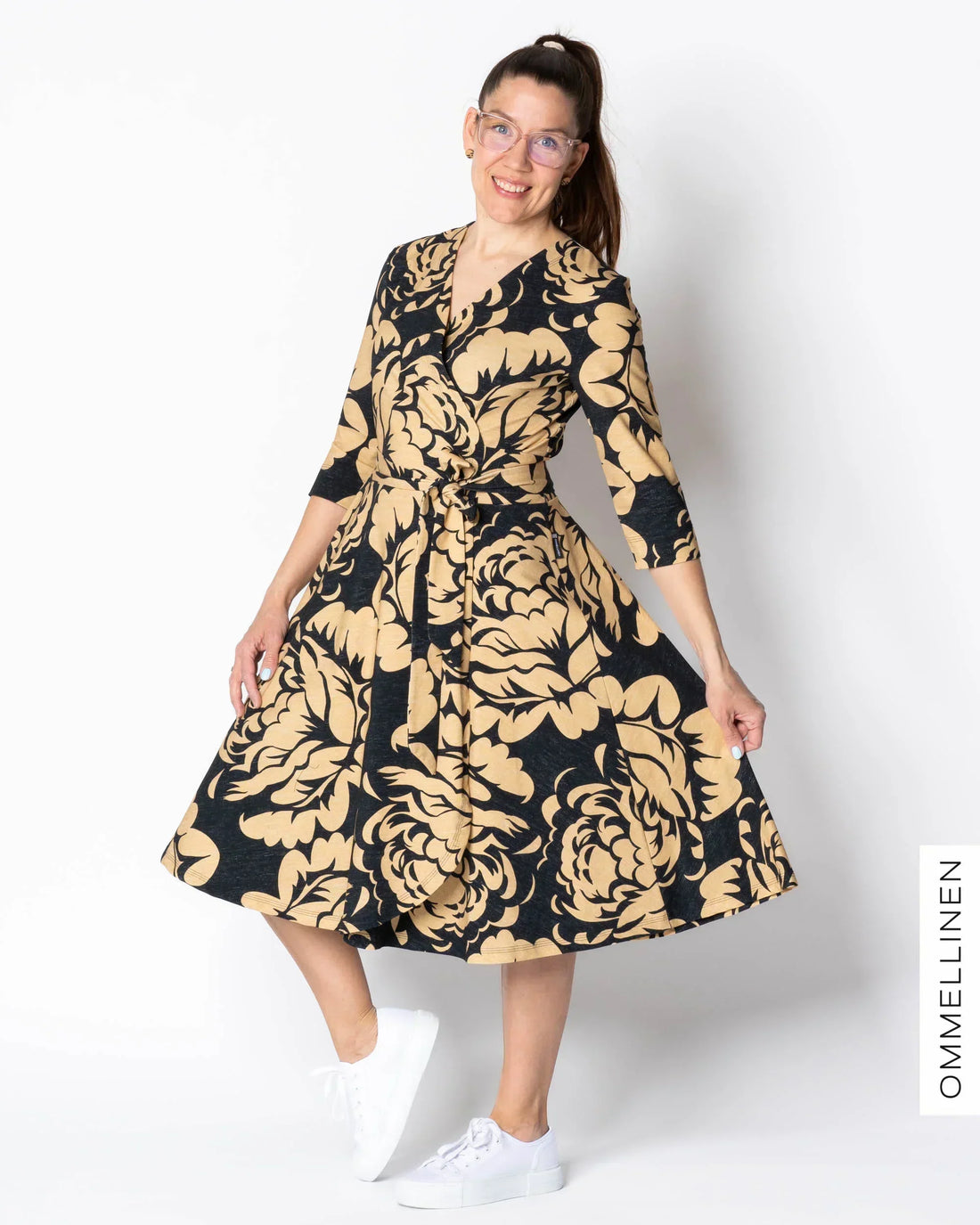 WHOOPS! WRAP dress, Babushka Roses Giant - black/sand - L