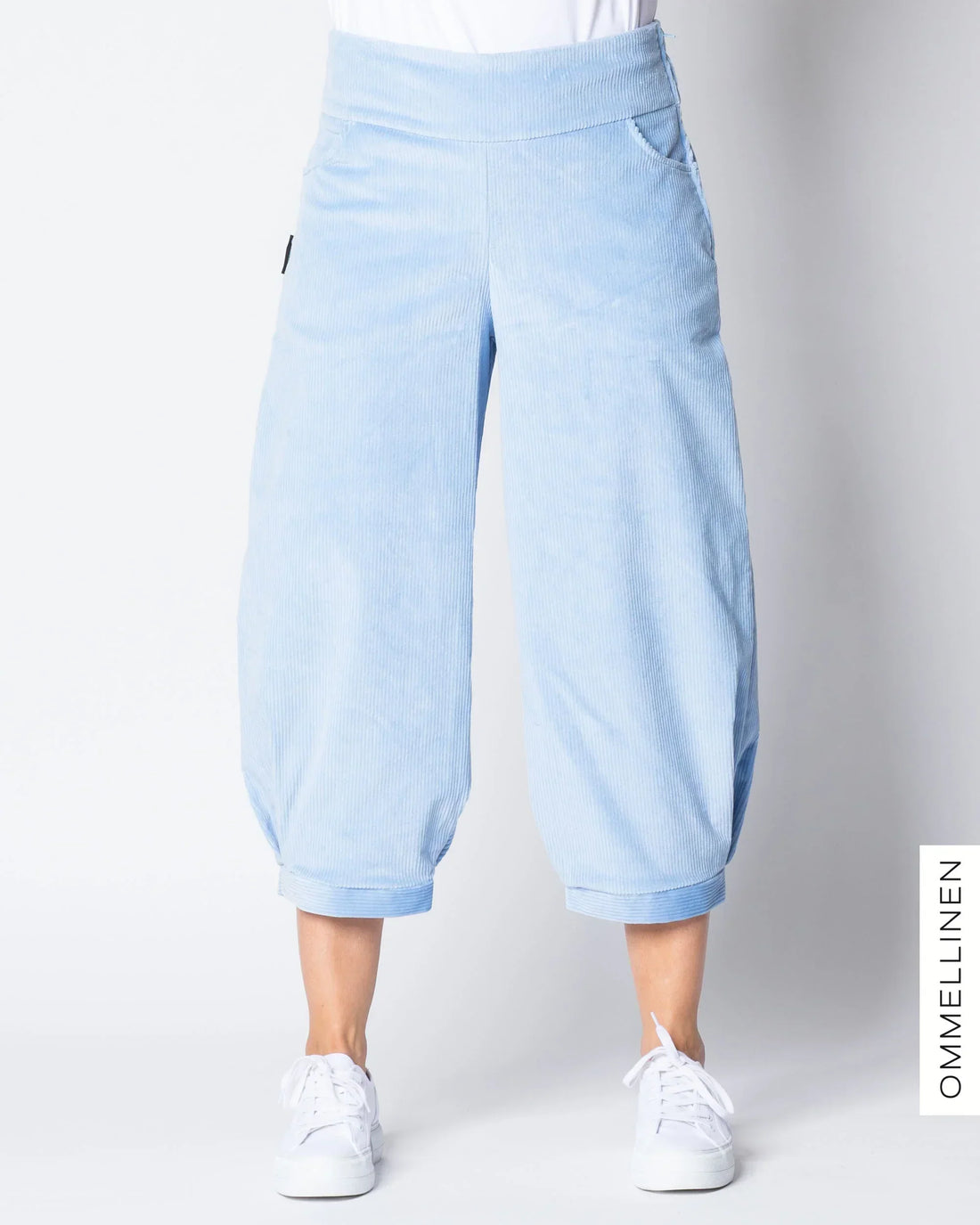 CORDUROY short pants, light blue
