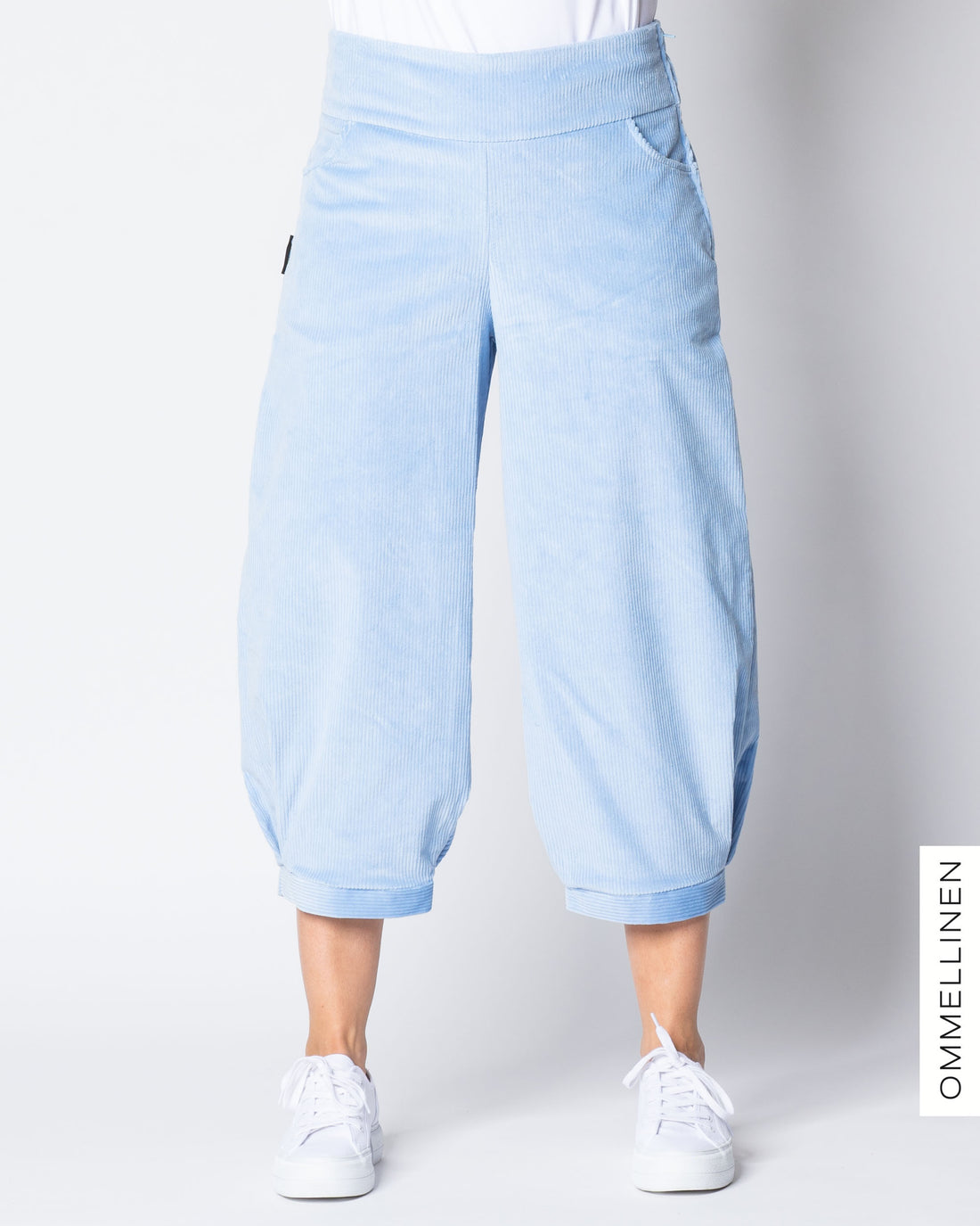 CORDUROY short pants, light blue