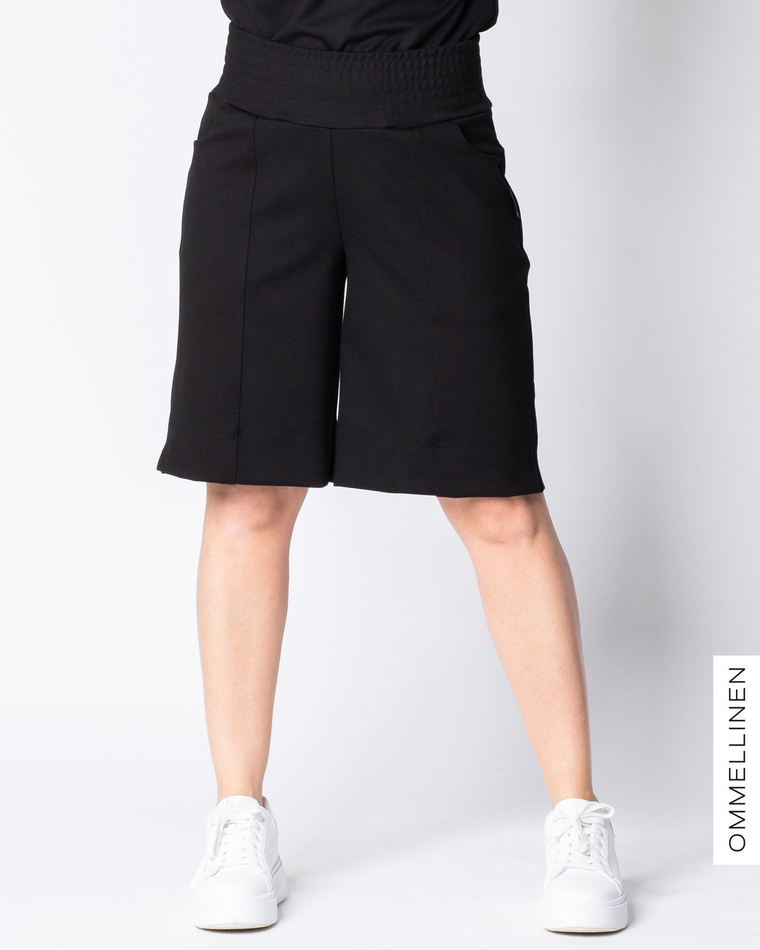 LEMPI shorts, black