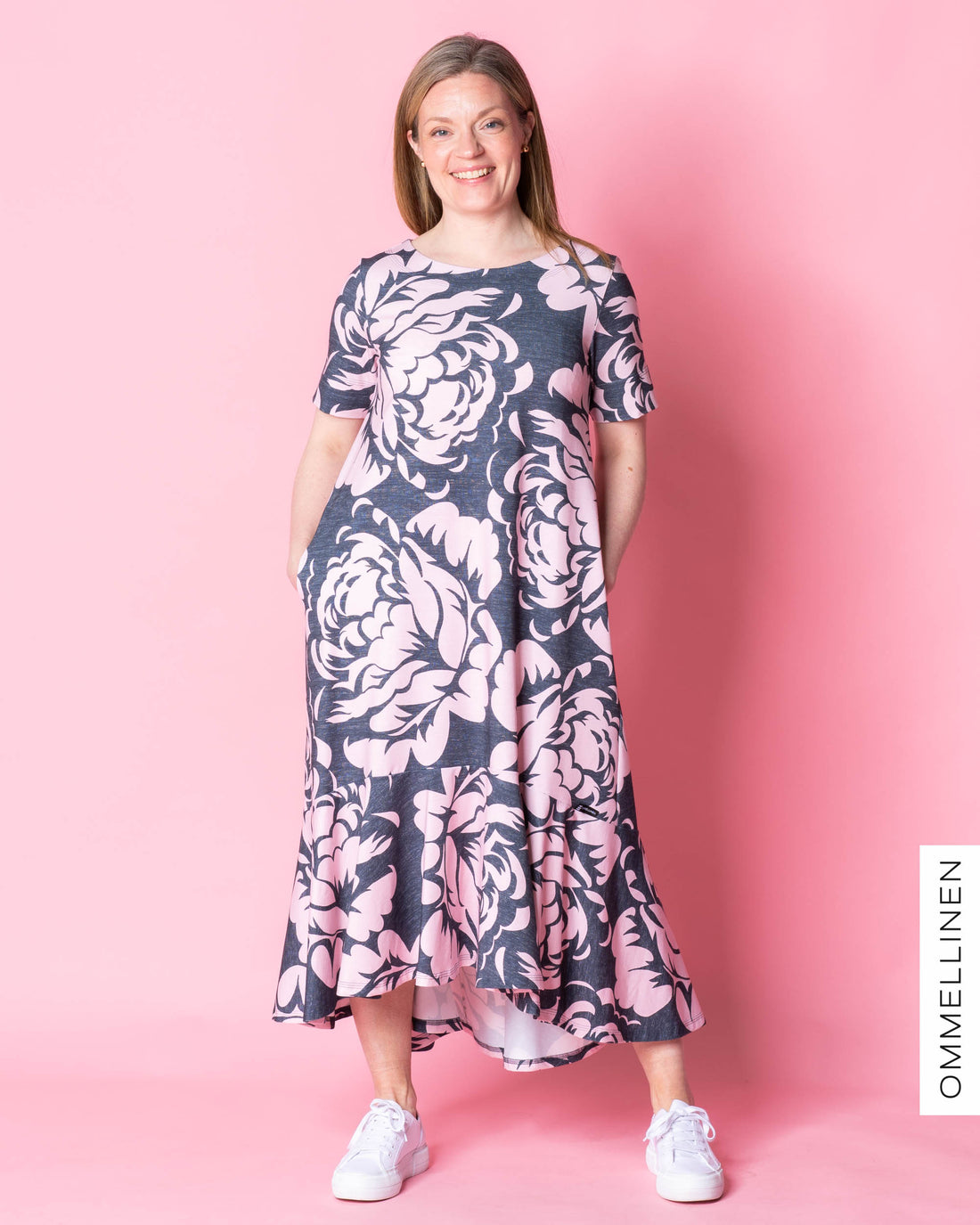 HULMU dress, Babushka Roses Giant - denim/rose
