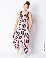 HAAREMI jumpsuit, Kirjaimet - light pink
