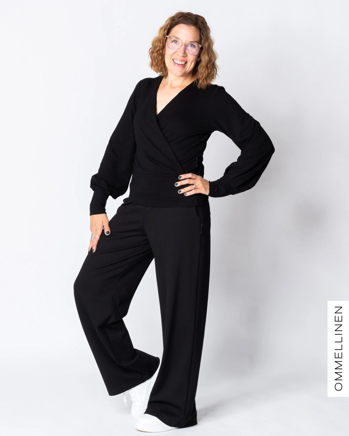 HELMI shirt, black