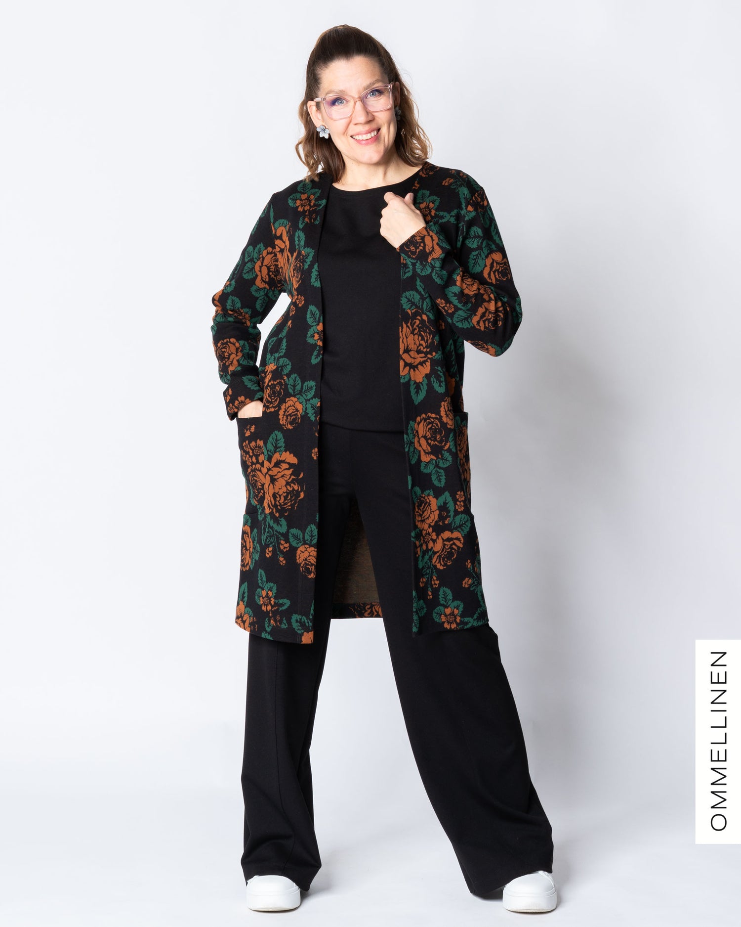 SÄRMÄ jacket, Babushka Roses - black/brown