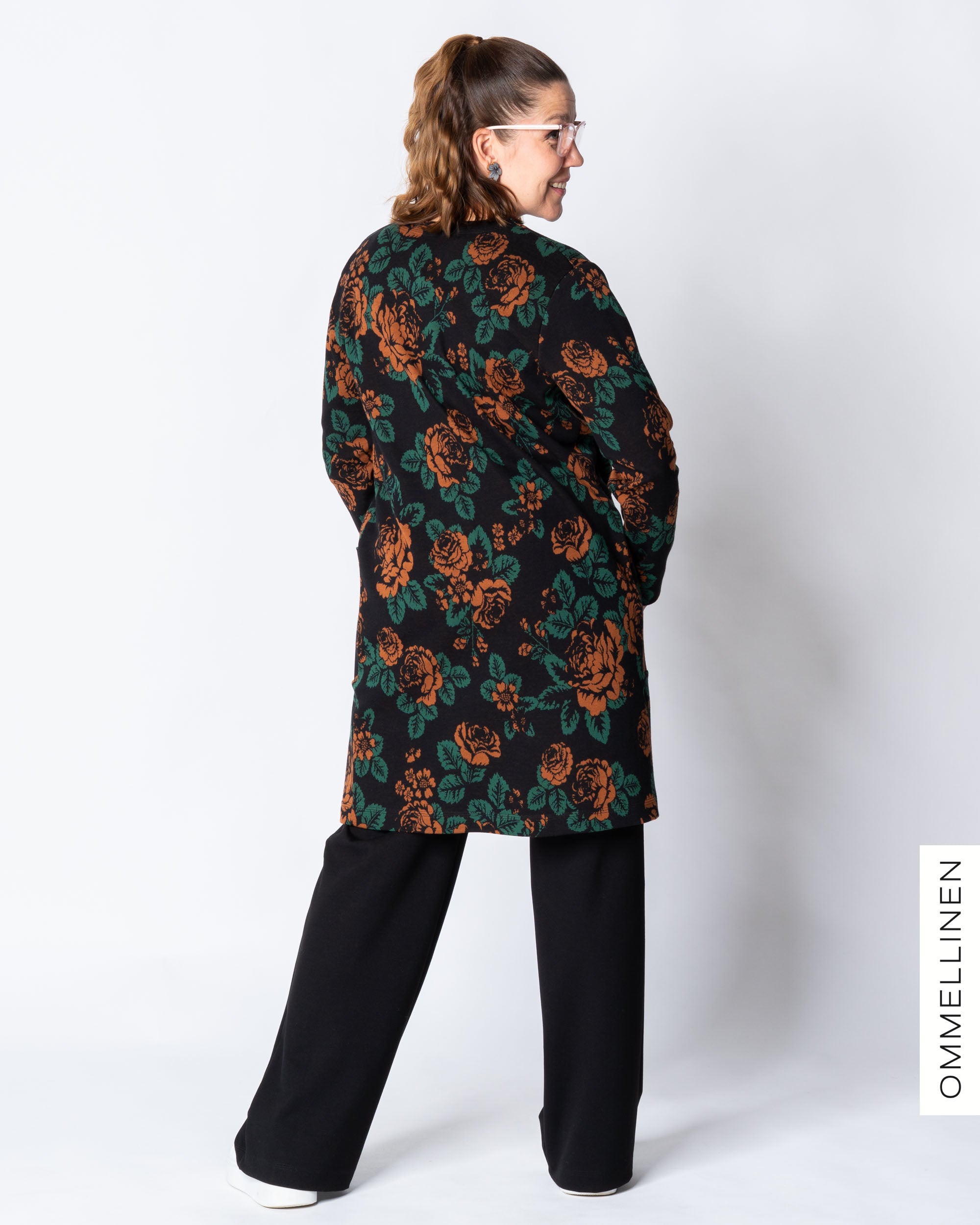 SÄRMÄ jacket, Babushka Roses - black/brown
