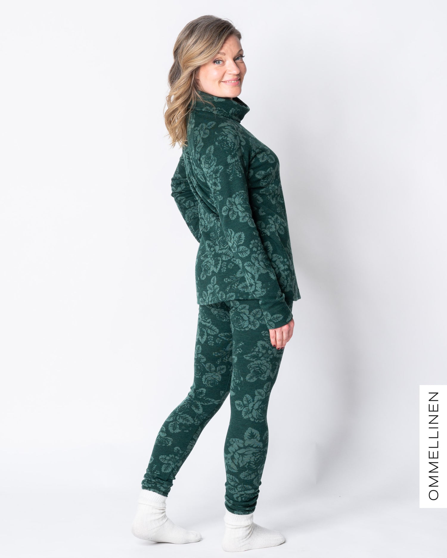 MERINO leggings, Babushka Roses - green