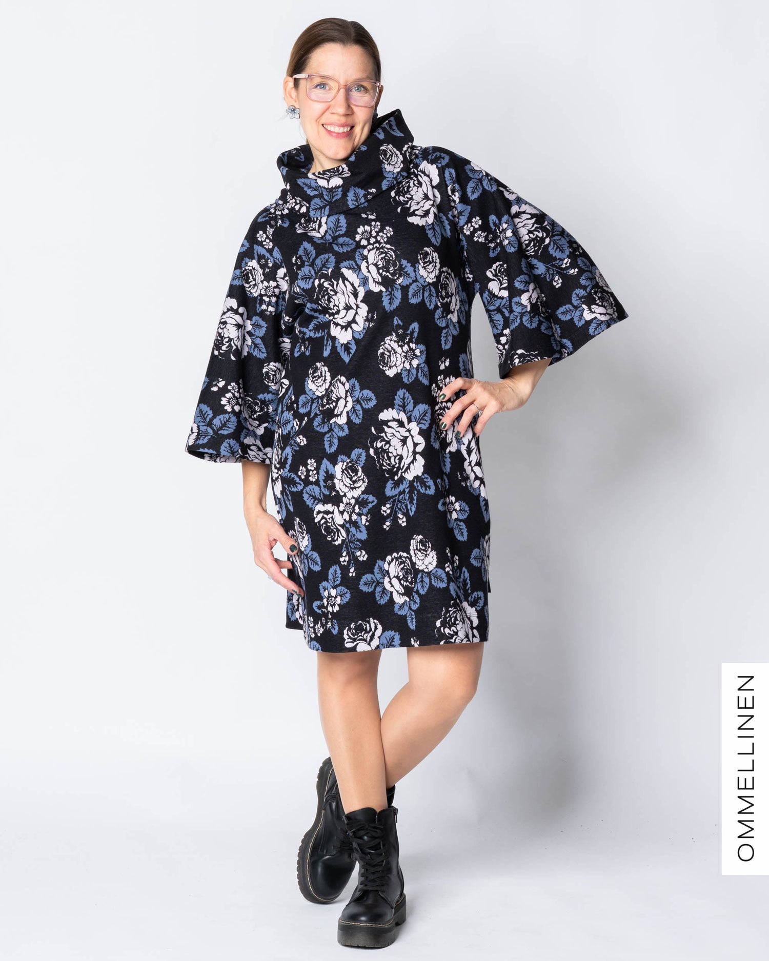 HULMU tunic, Babushka Roses - black/blue