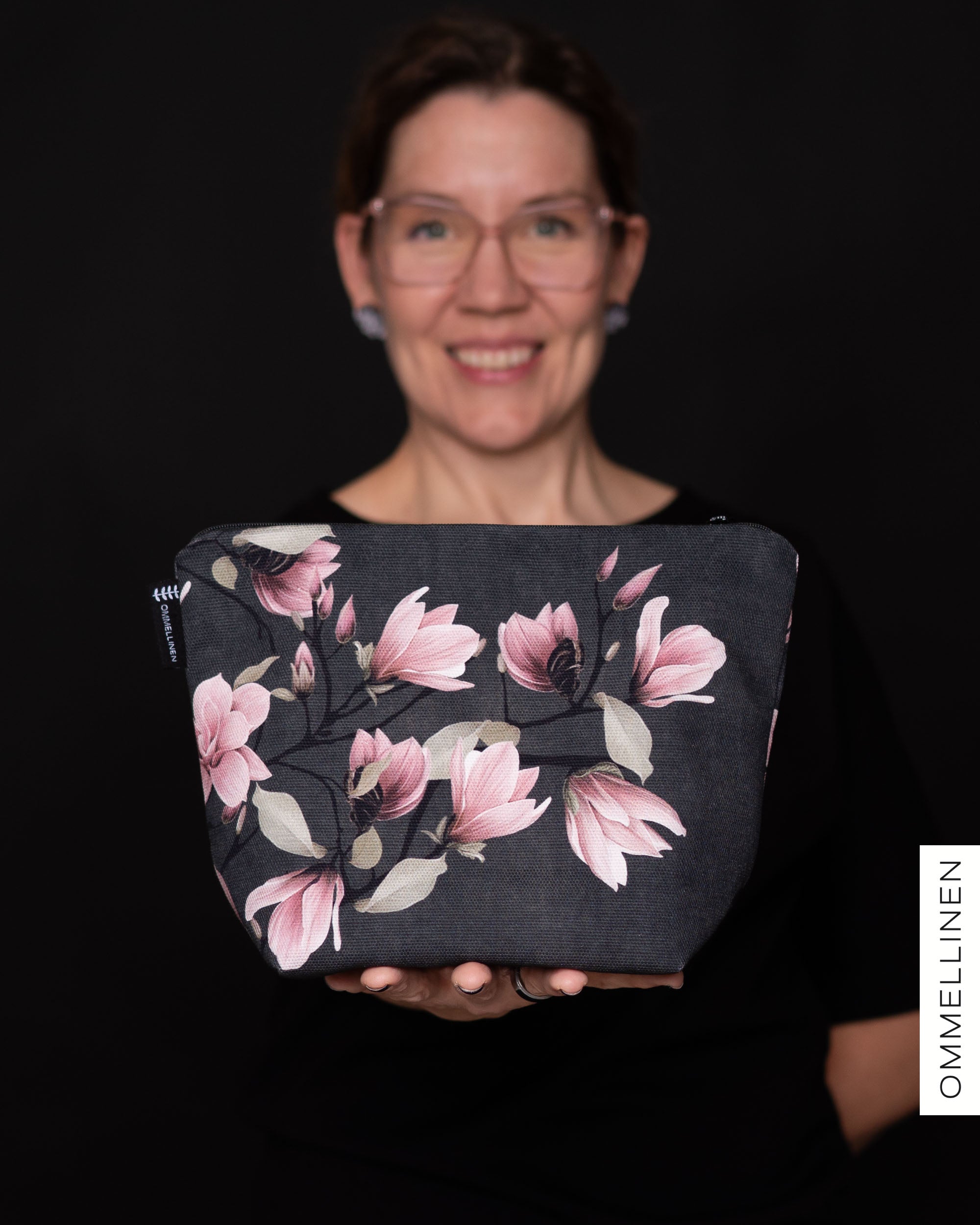 Makeup bag - giant, Magnolian kuiskaus - light pink