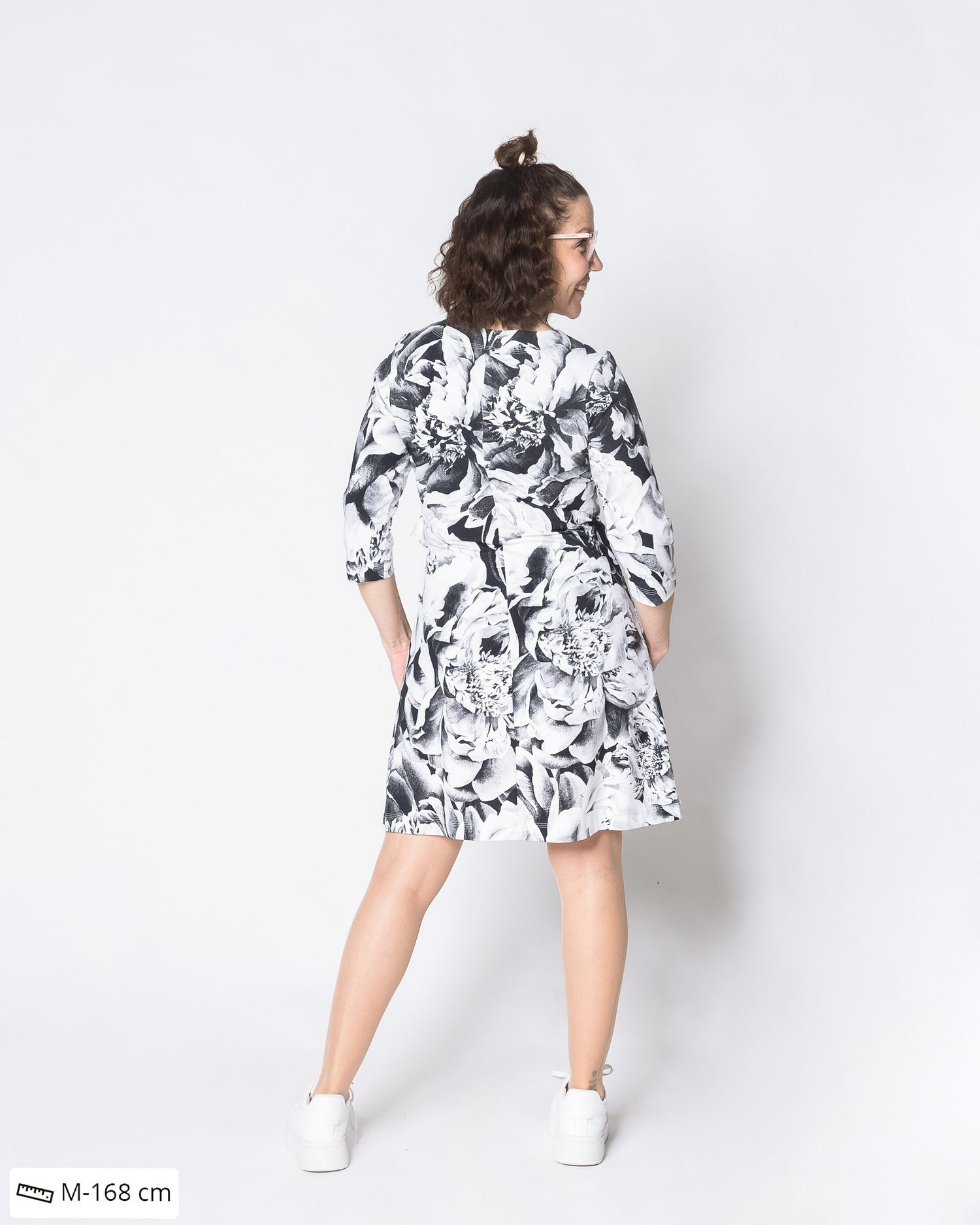 SOLMU dress, Ikuisuus - black/white