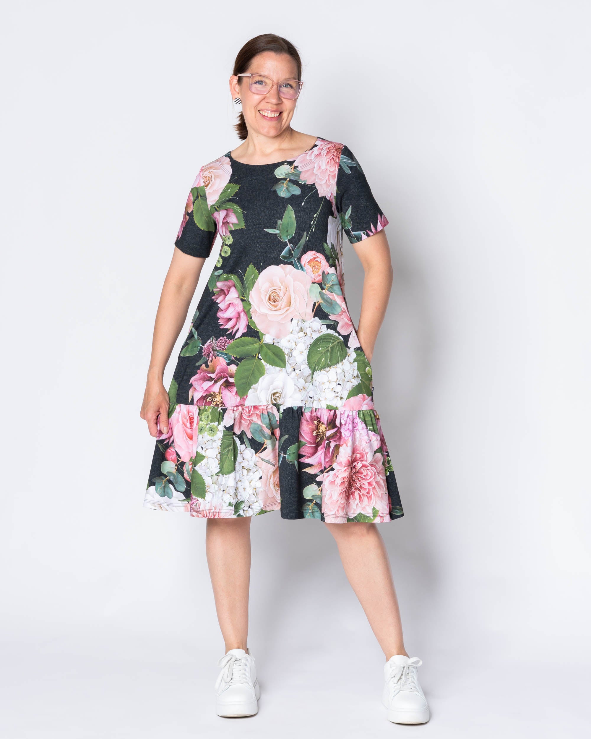 WHOOPS! FRILLA dress - short, Kukkakimppu - black - S