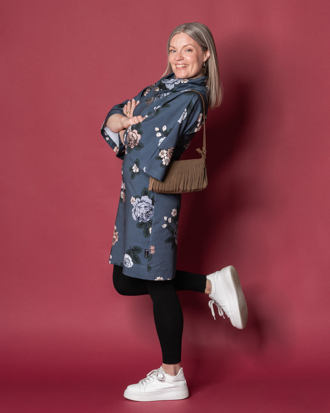HULMU tunic, Babushka Roses - blueberry