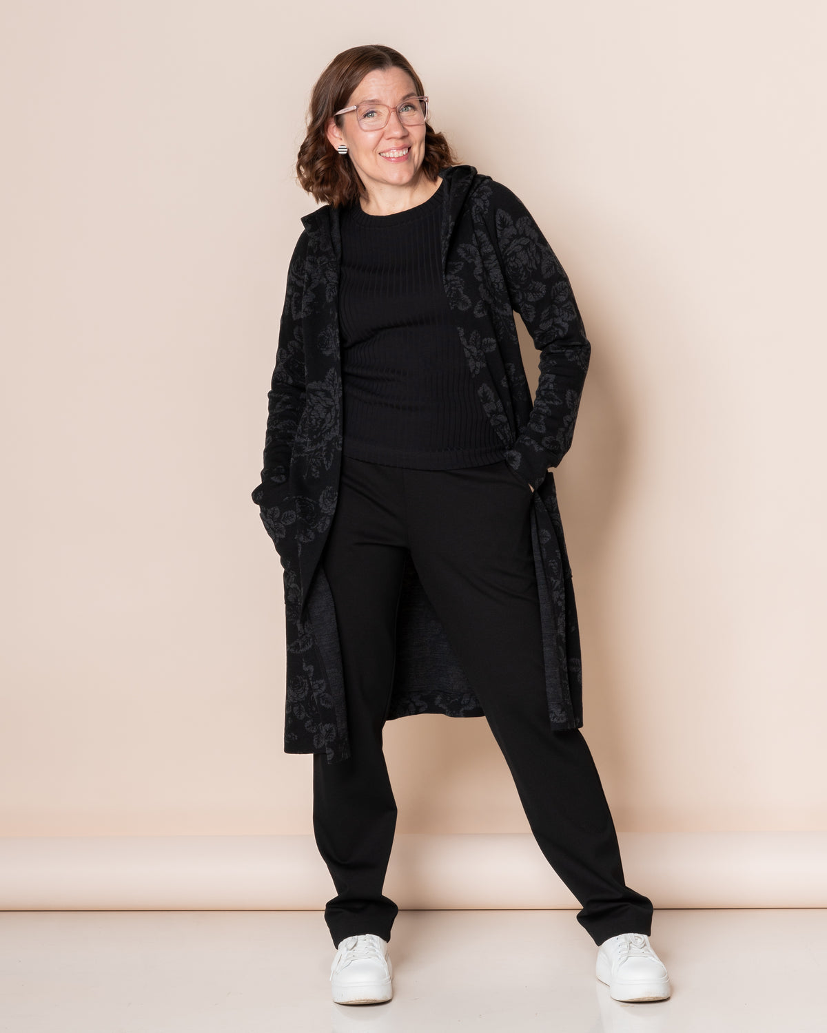 MERINO WOOL RENTOILU cardigan 2.0, Babushka Roses - black/grey