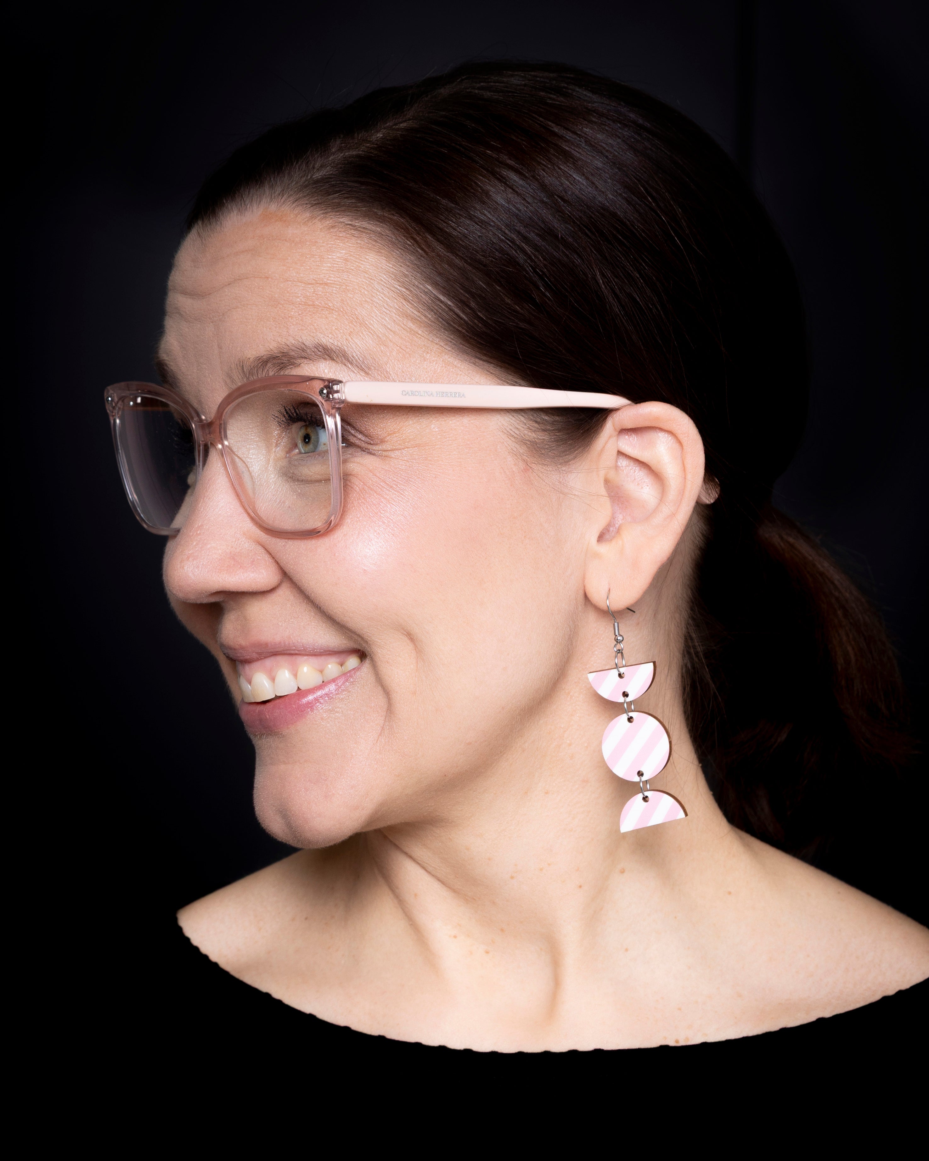 Earrings, Raita - light pink hanging, hook