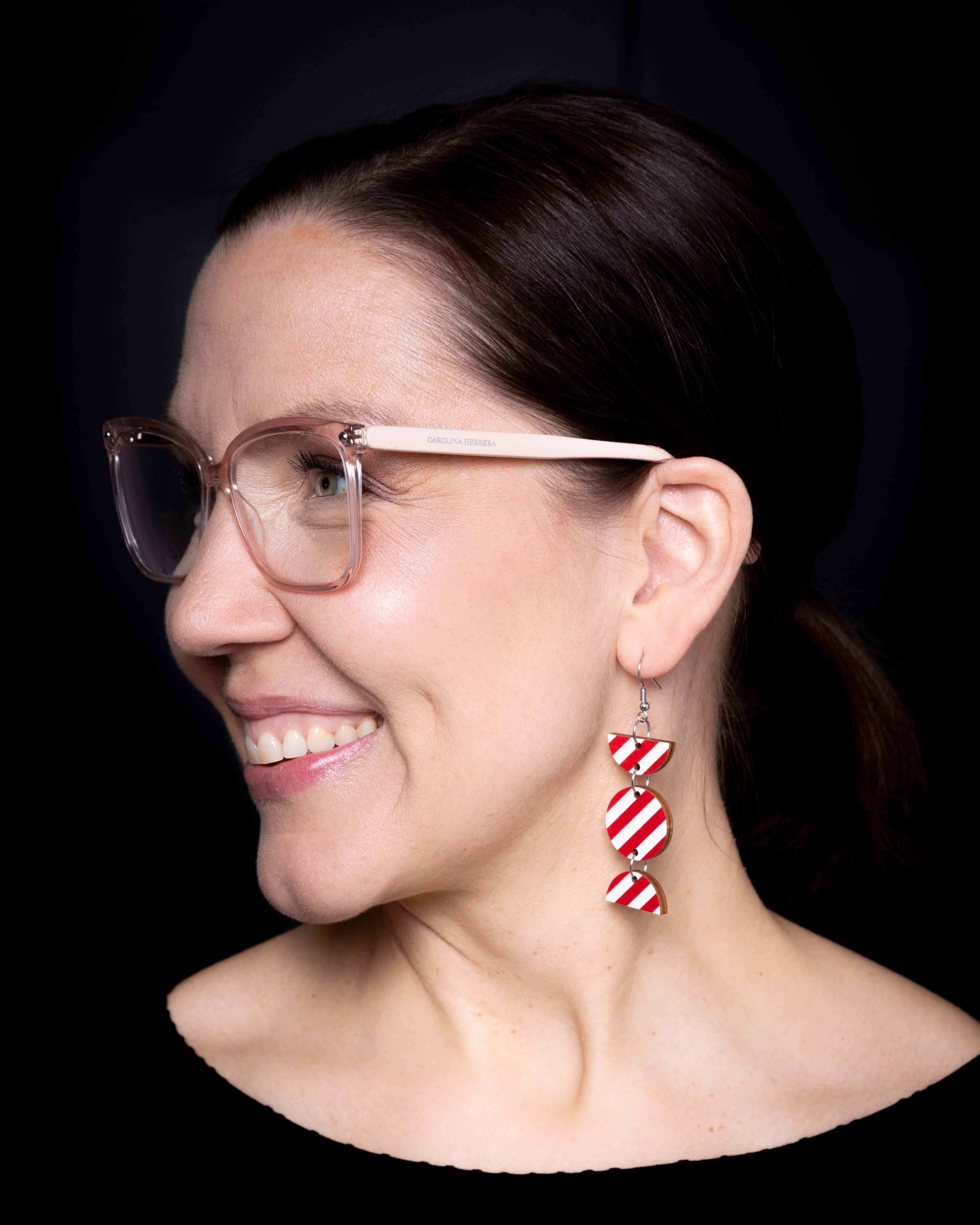 Earrings, Raita - red hanging, hook