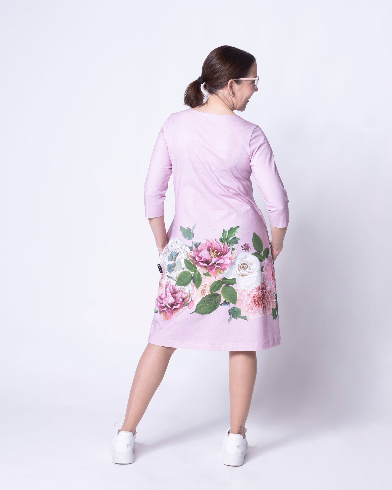 IISI dress, Kukkakimppu ja kettu - rose