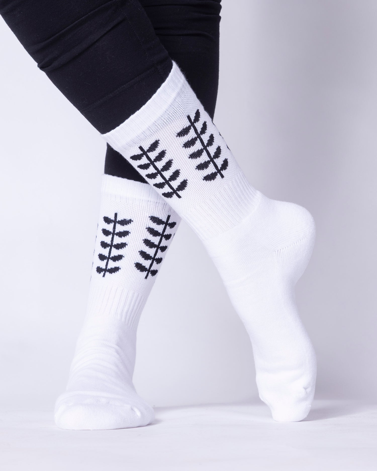 Ommellinen socks, white