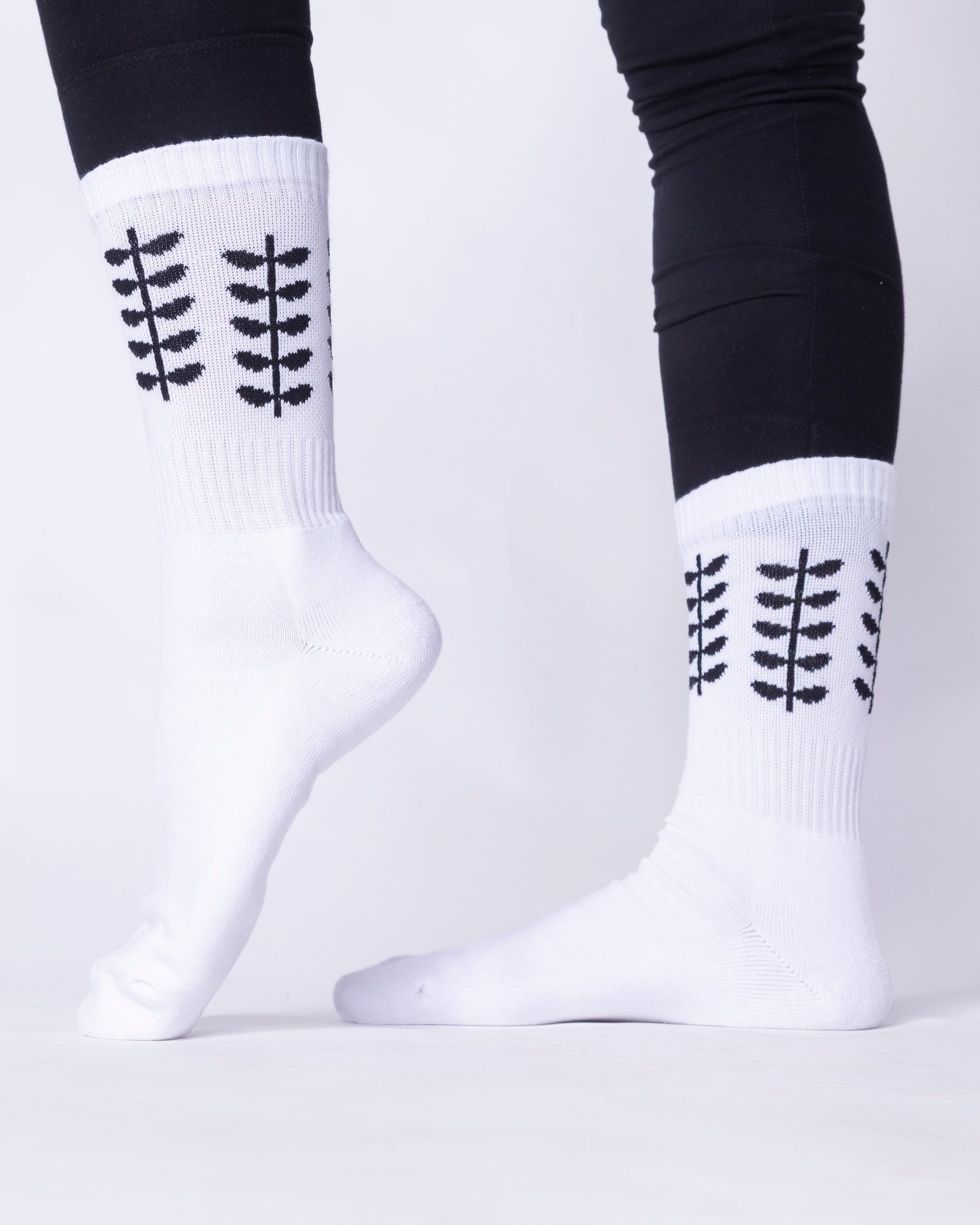 Ommellinen socks, white