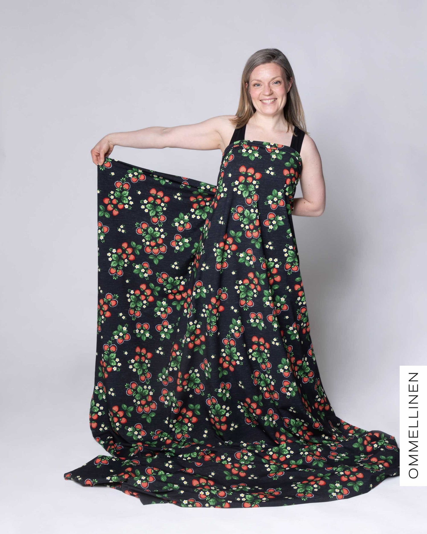 Jersey - PRE-CUT, Babushka mansikka - black