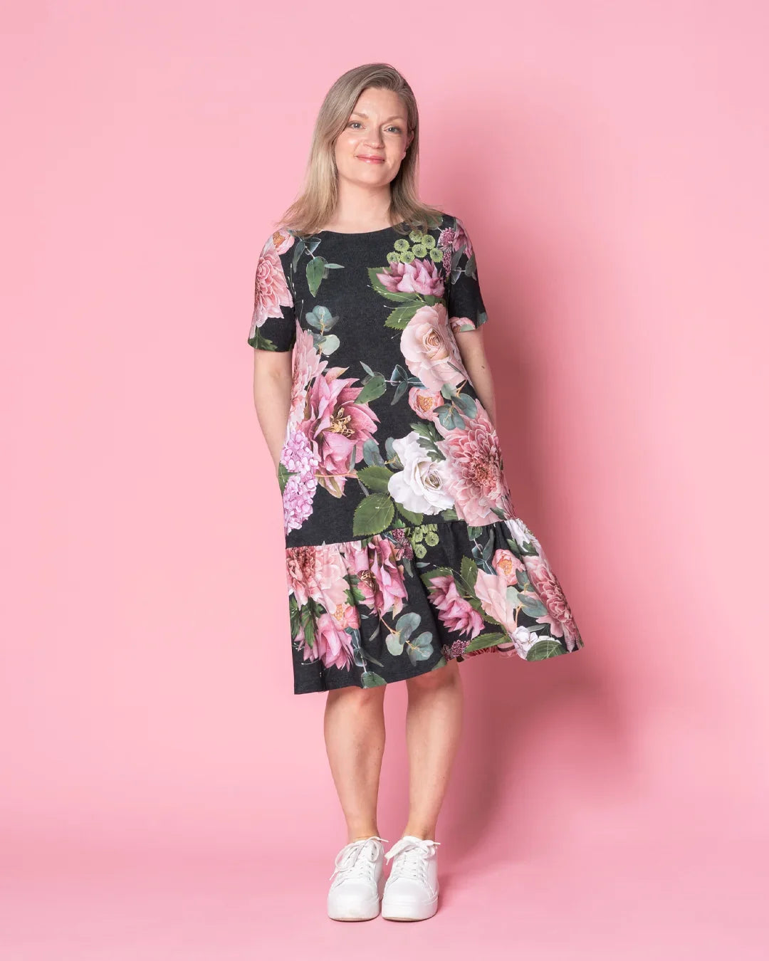 FRILLA dress - short, Kukkakimppu - black