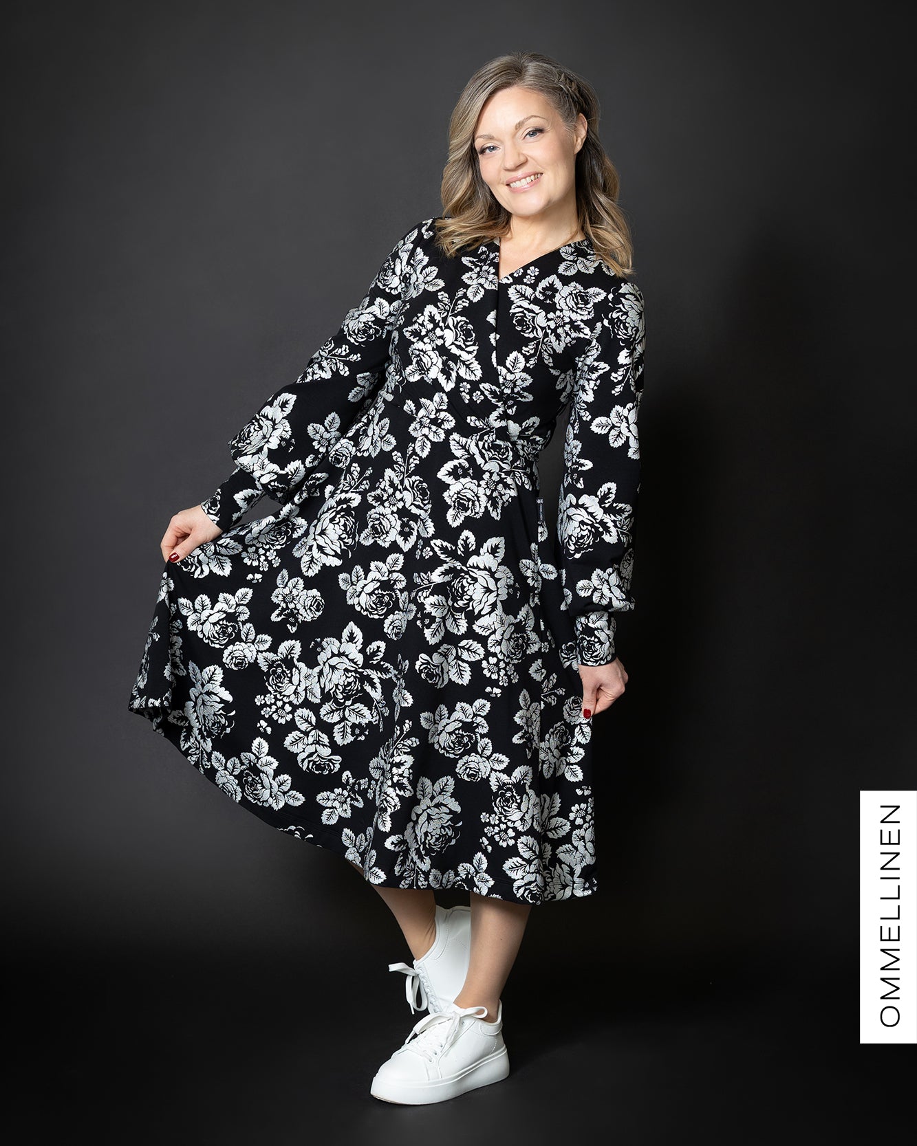 HELMI dress, Babushka Roses - silver