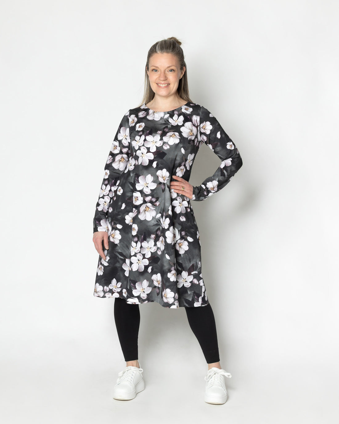 DRESS tunic, Omenankukkia - light