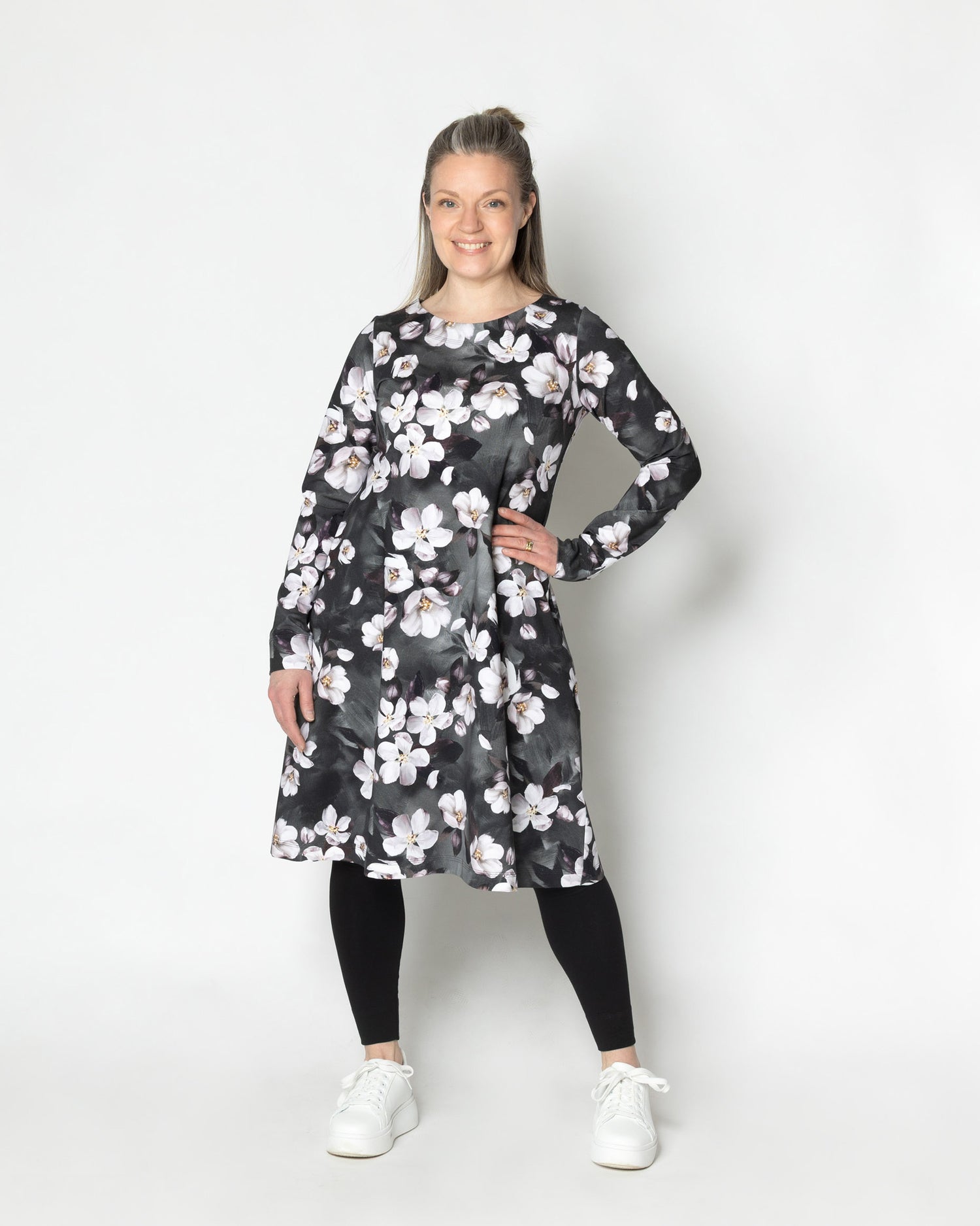 DRESS tunic, Omenankukkia - light