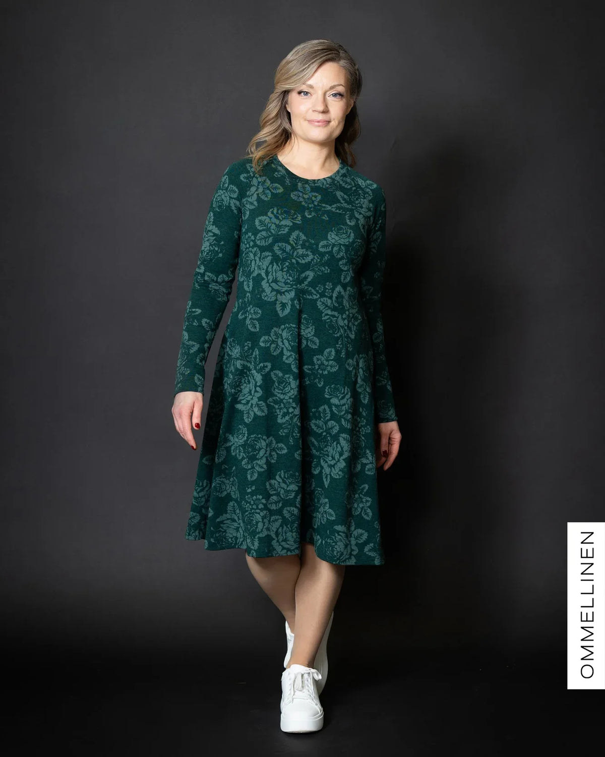 MERINO dress, Babushka Roses - green