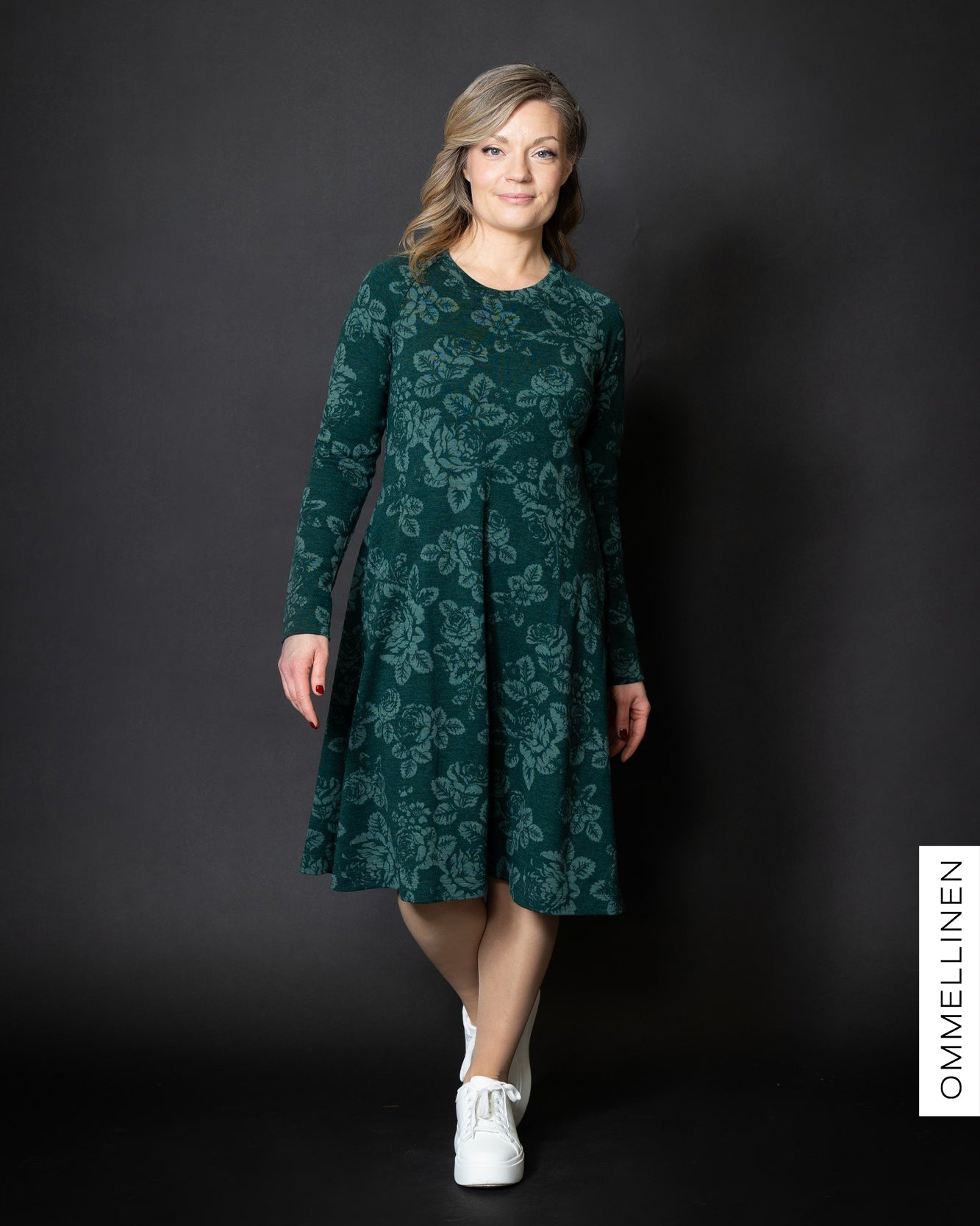 MERINO dress, Babushka Roses - green